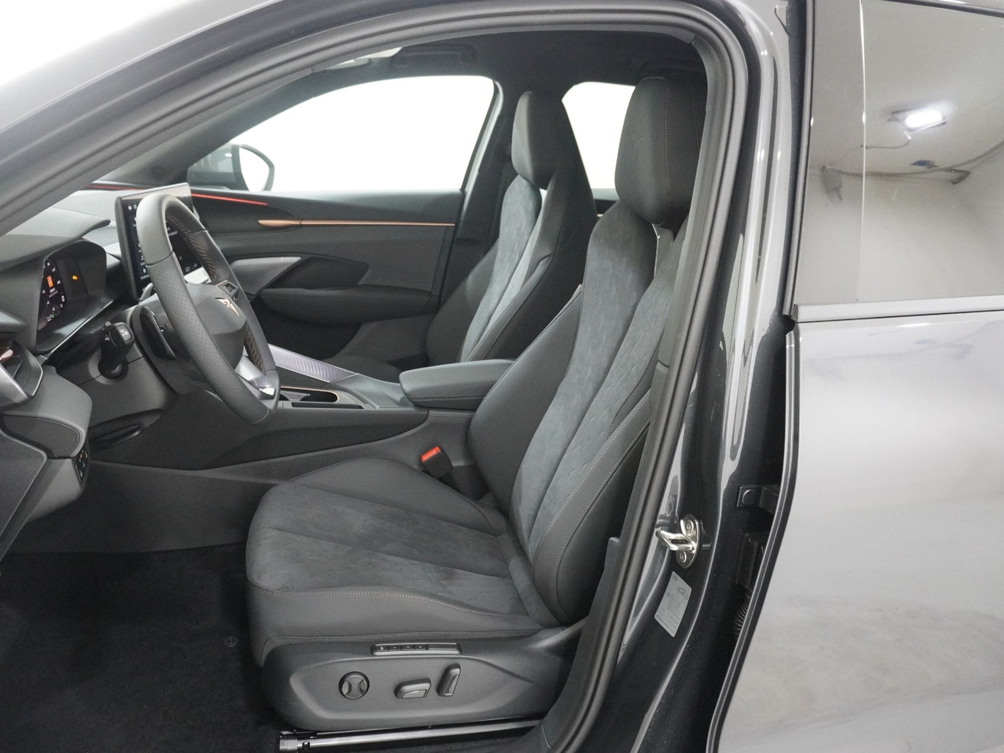 listing desktop thumbnail image 12