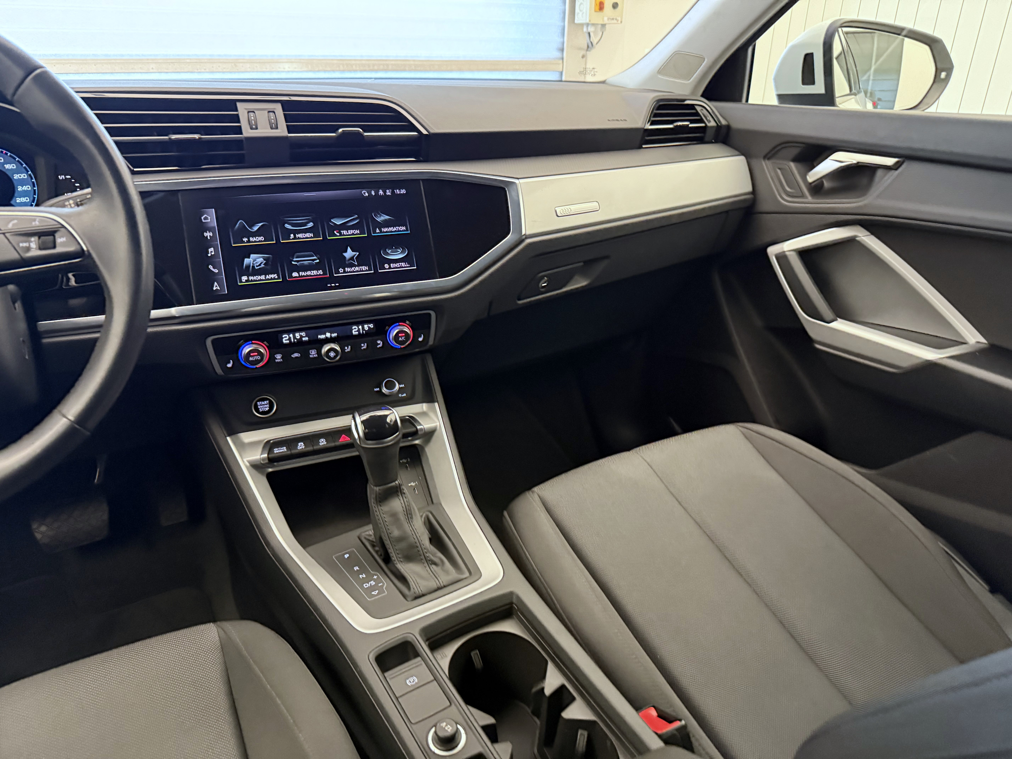 listing desktop thumbnail image 15