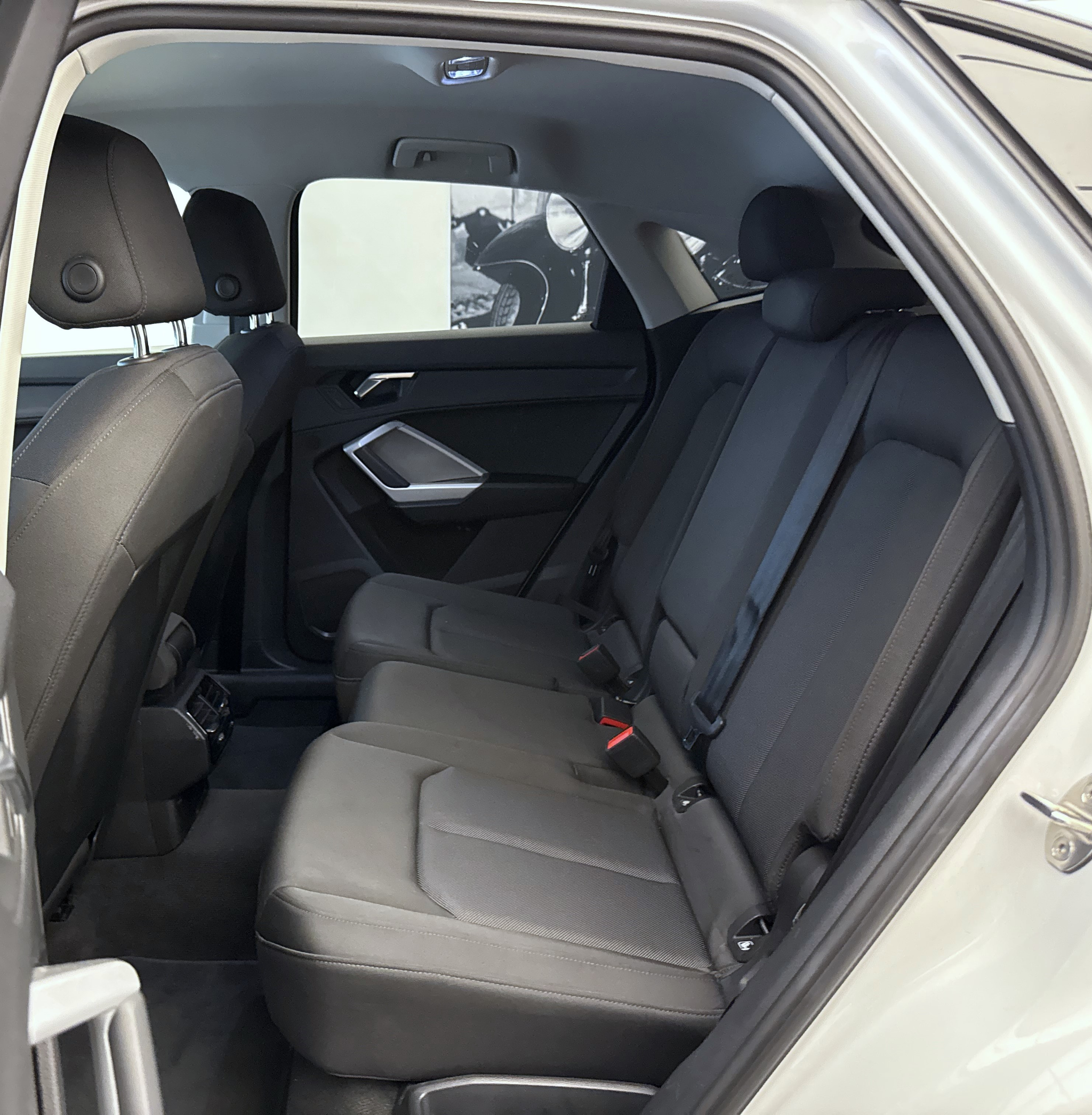 listing desktop thumbnail image 17