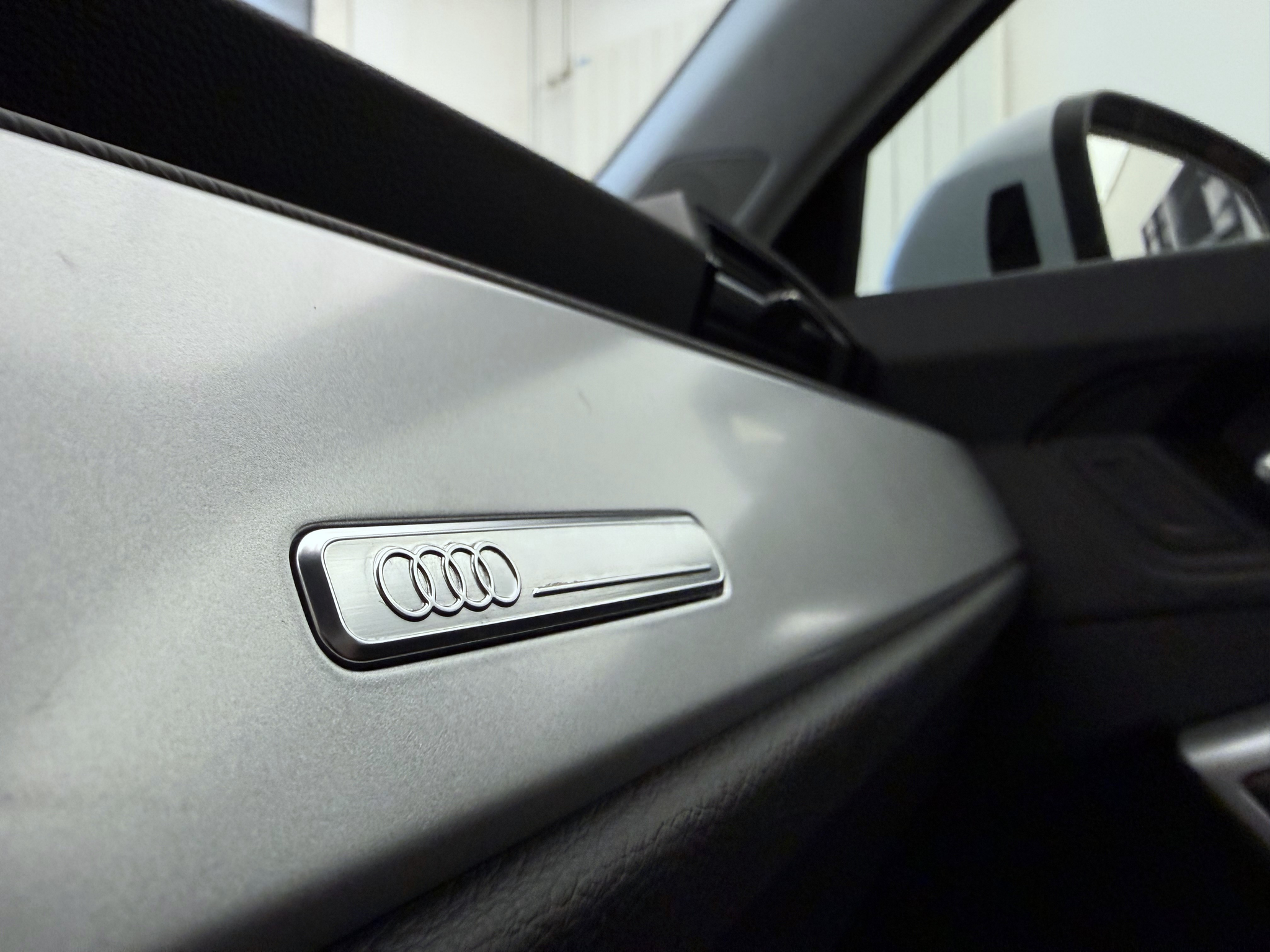 listing desktop thumbnail image 16