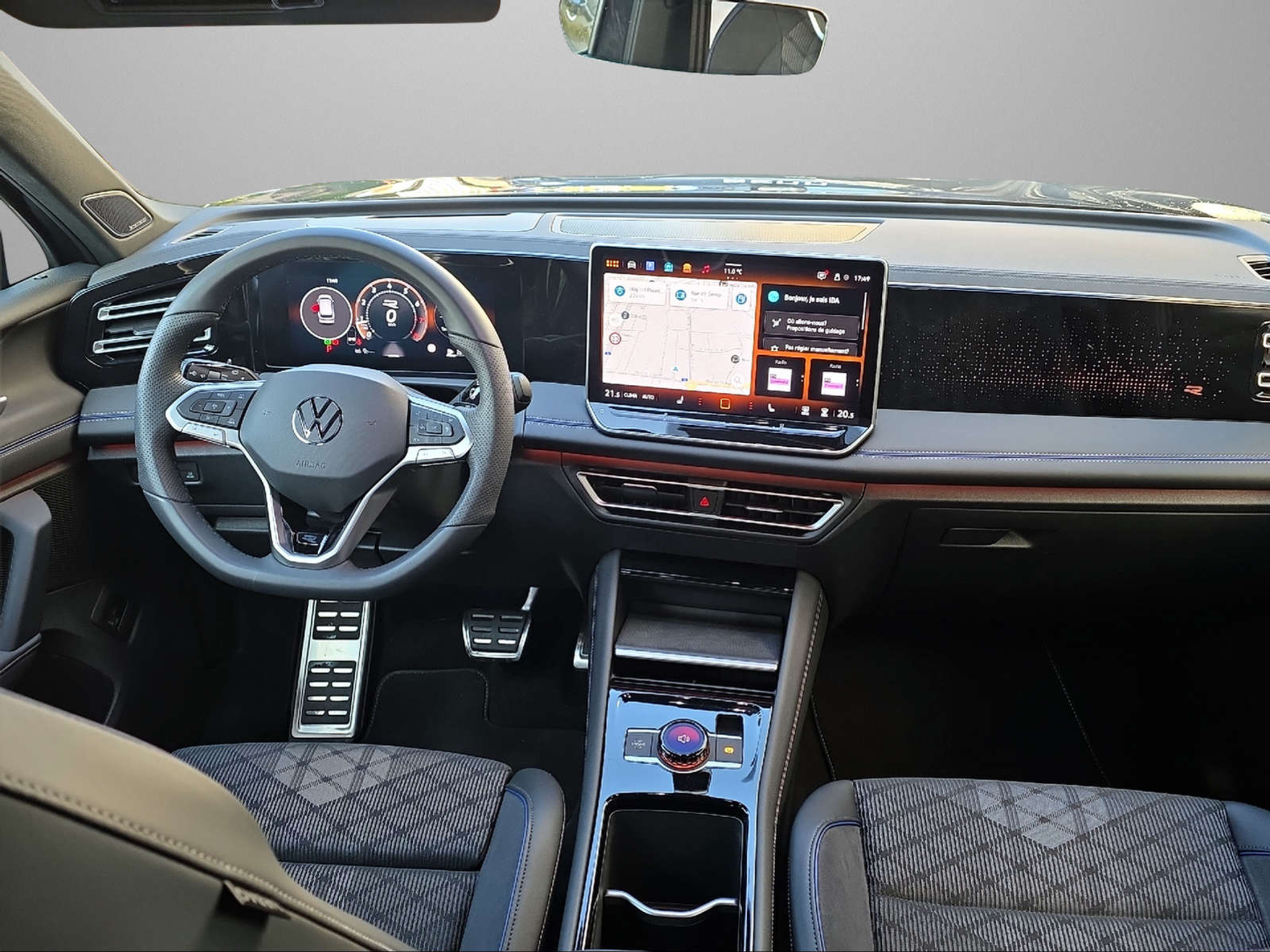 listing desktop thumbnail image 9