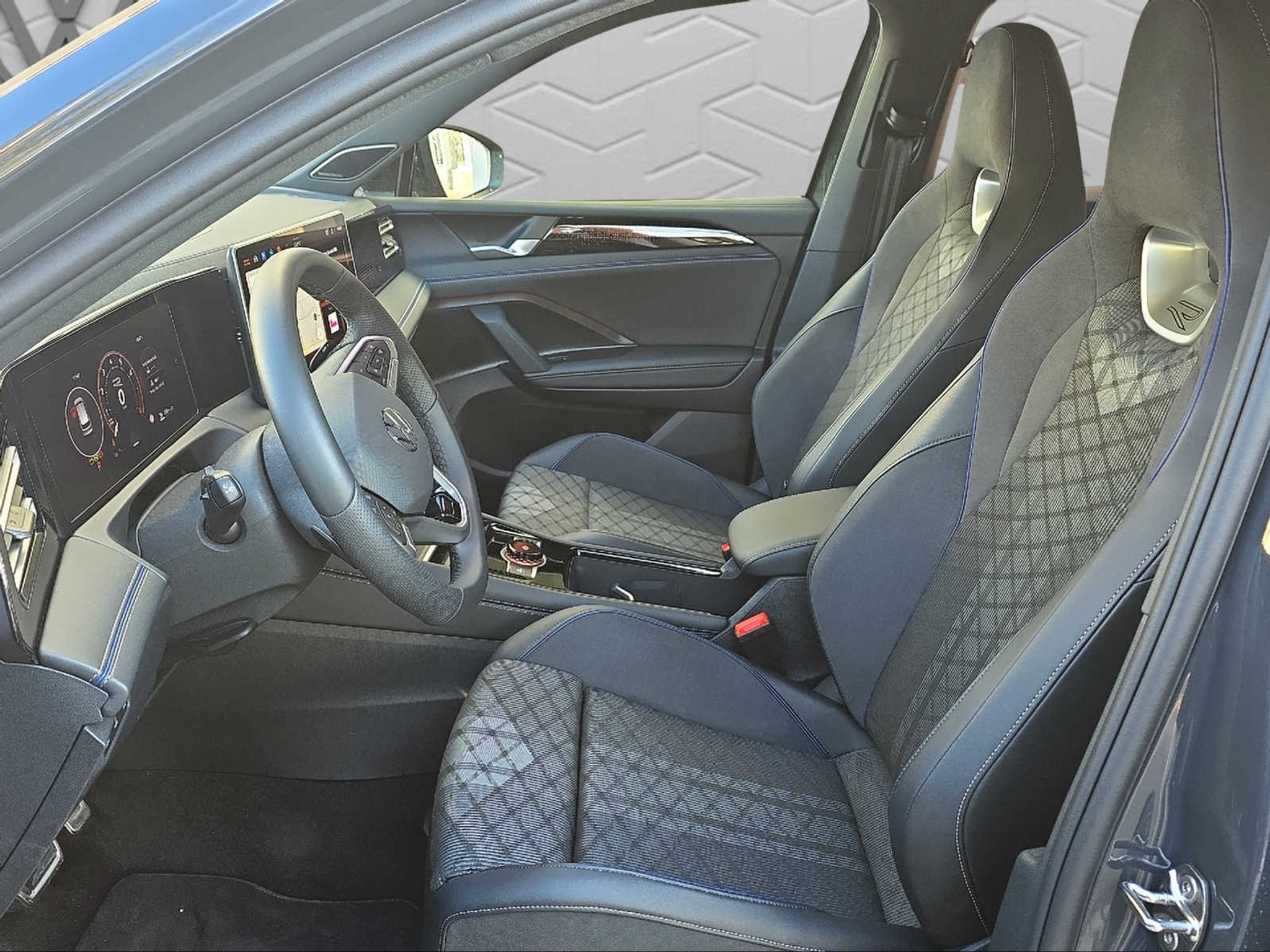 listing desktop thumbnail image 6