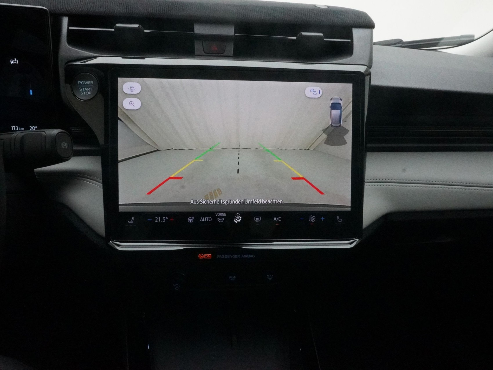 listing desktop thumbnail image 15