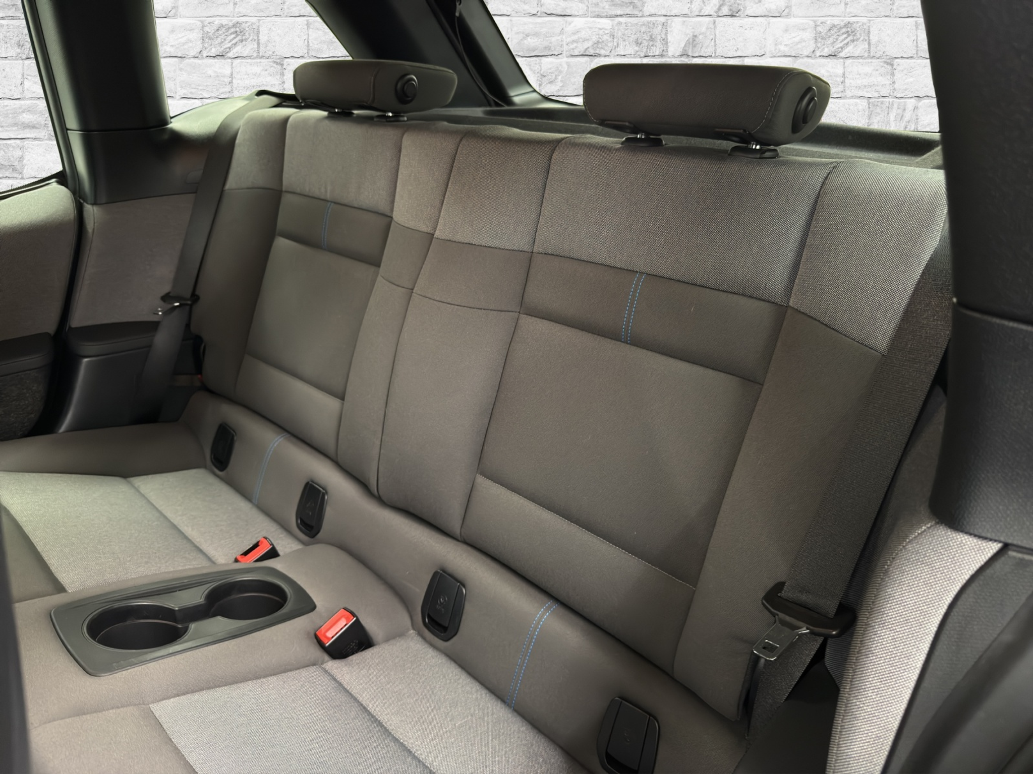 listing desktop thumbnail image 12