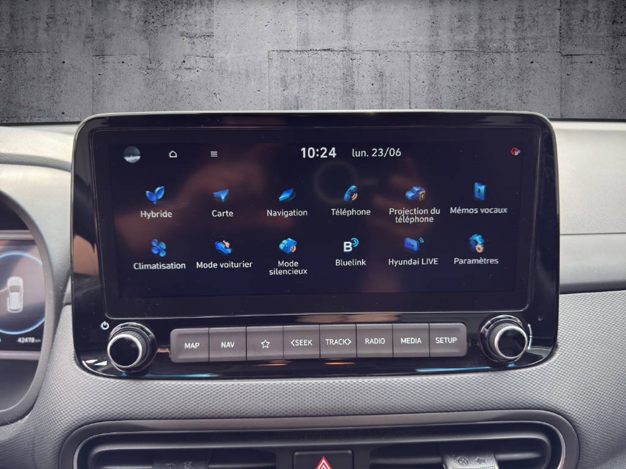 listing desktop thumbnail image 7