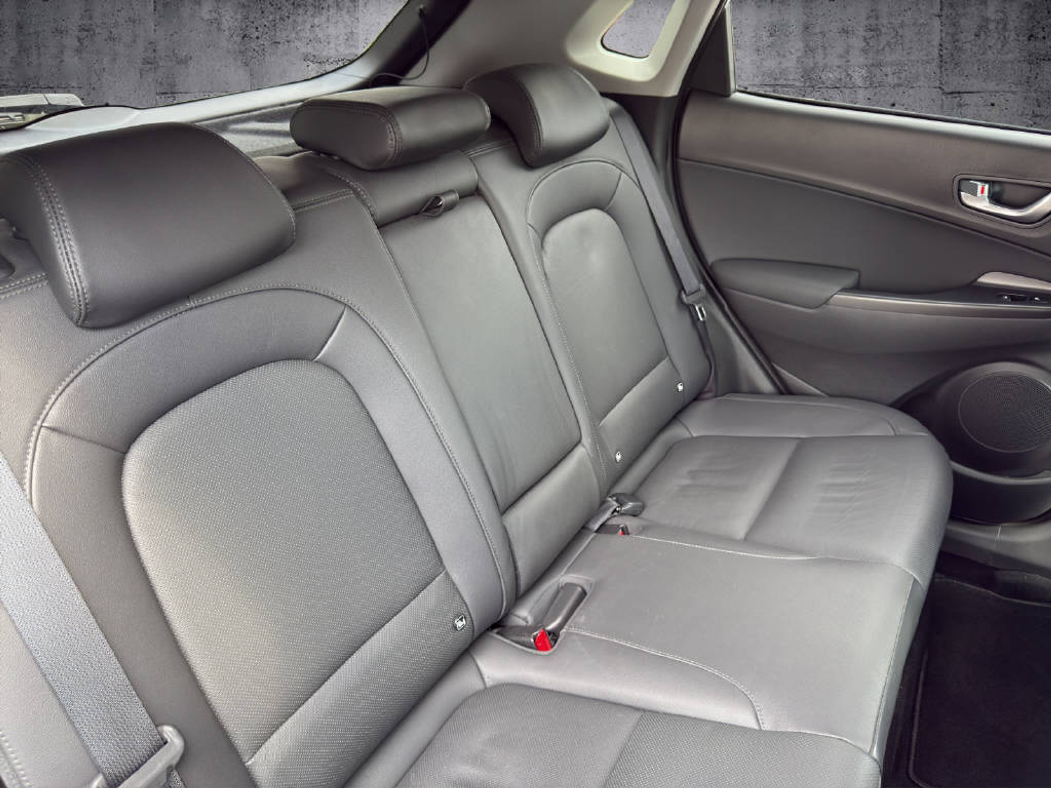 listing desktop thumbnail image 10