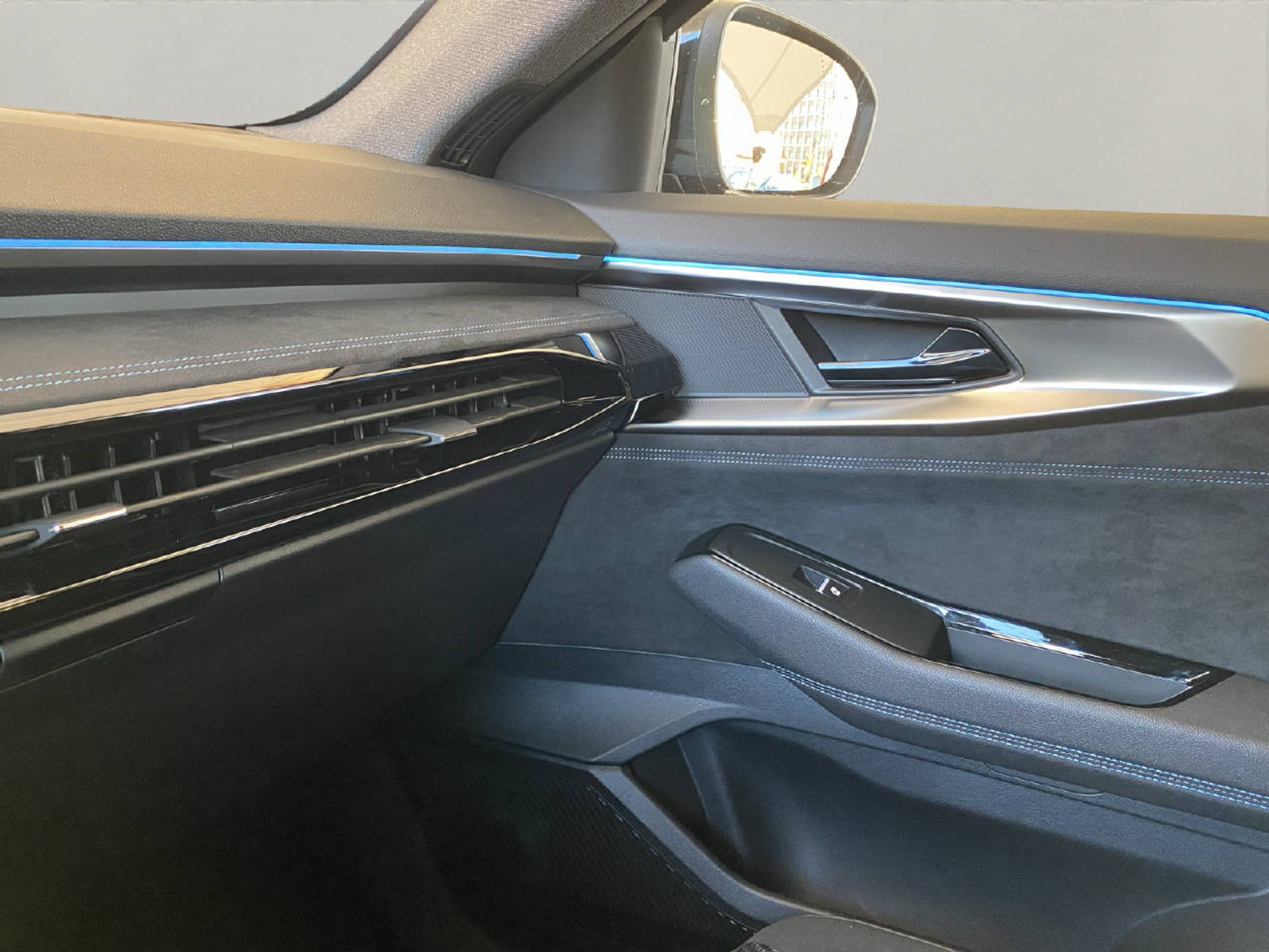 listing desktop thumbnail image 10