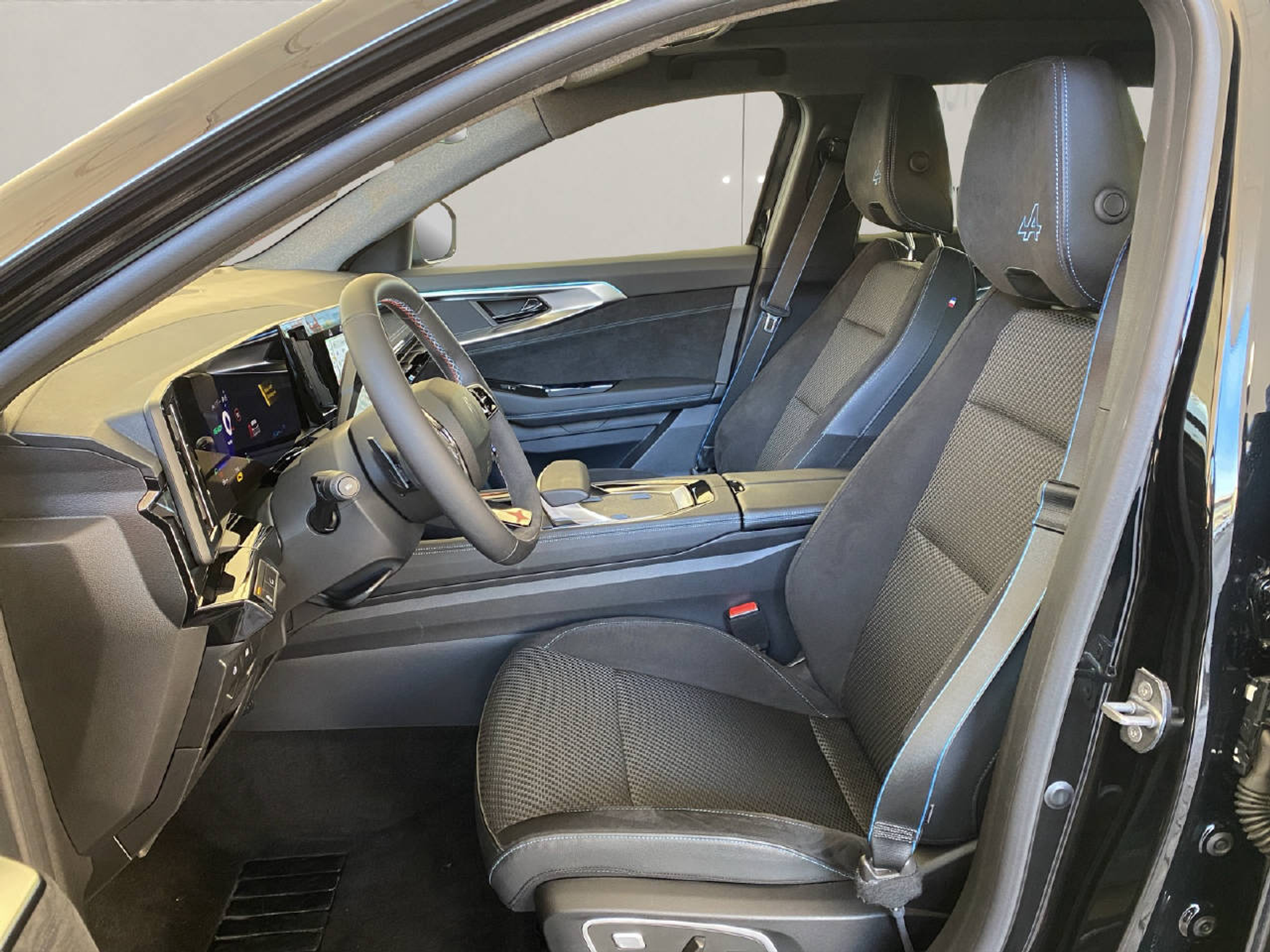 listing desktop thumbnail image 3