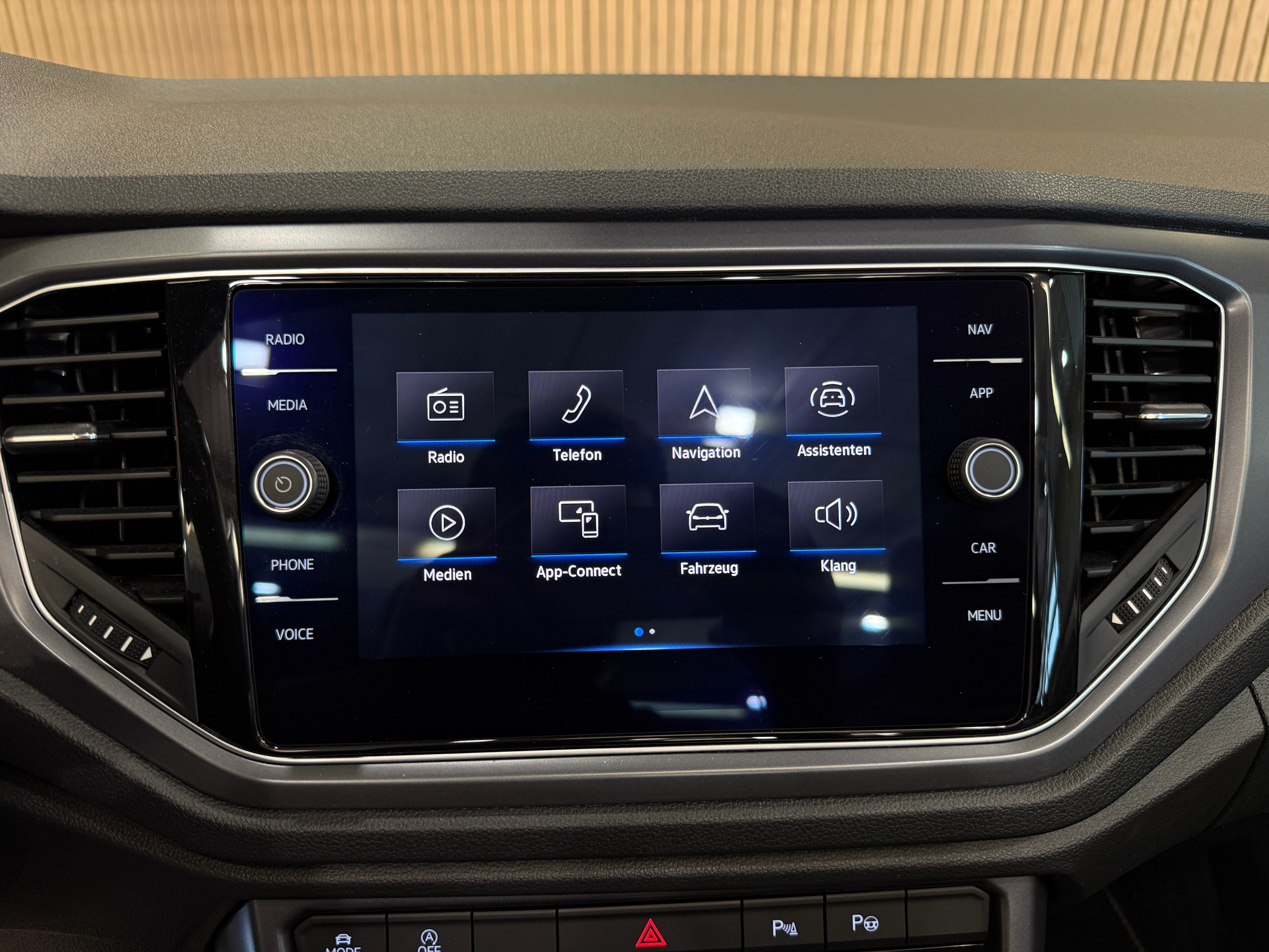 listing desktop thumbnail image 11