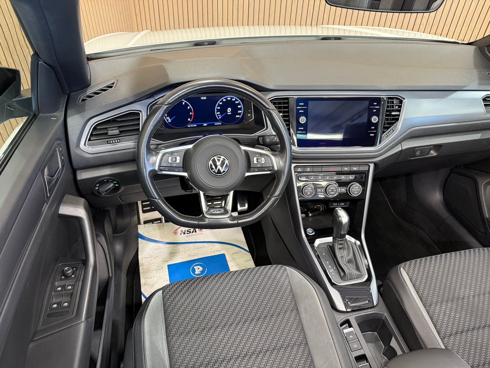 listing desktop thumbnail image 6