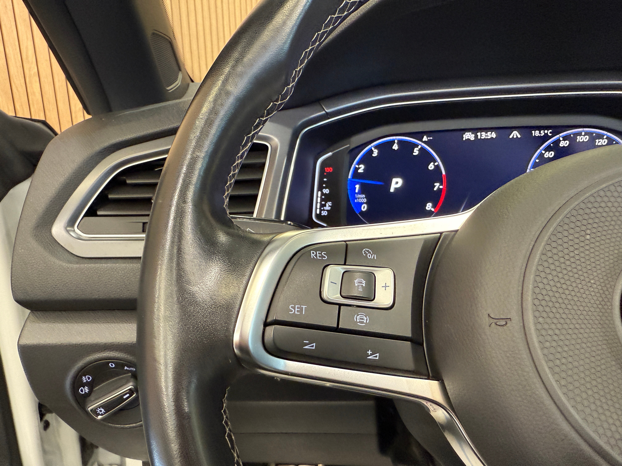 listing desktop thumbnail image 8