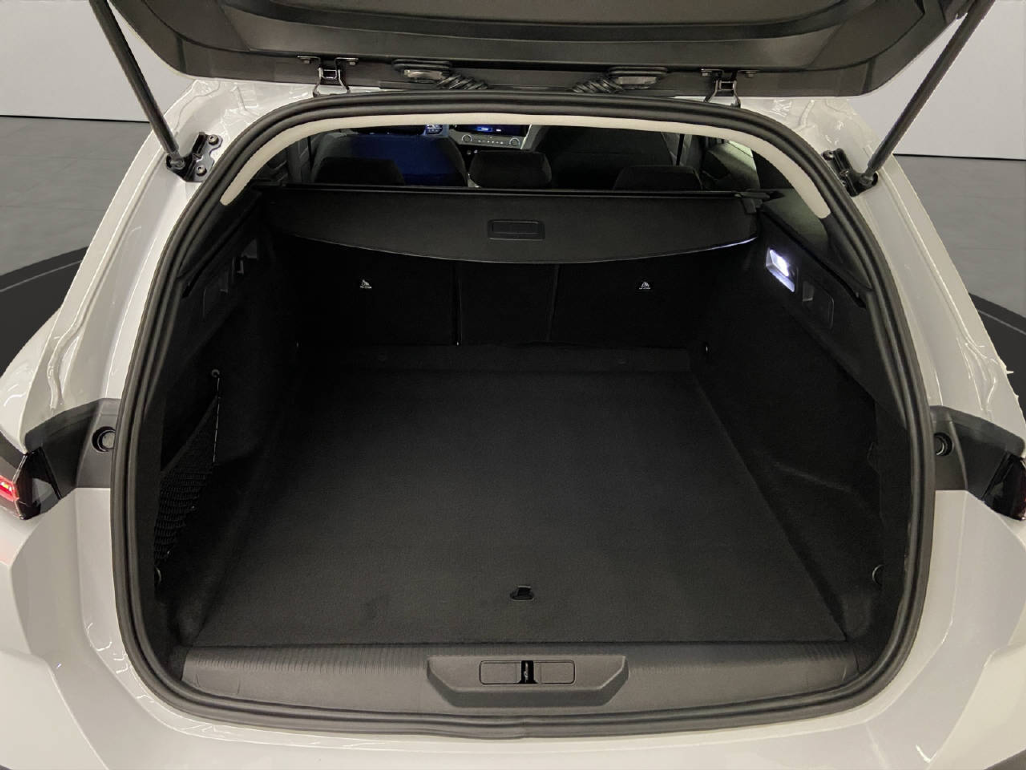 listing desktop thumbnail image 12