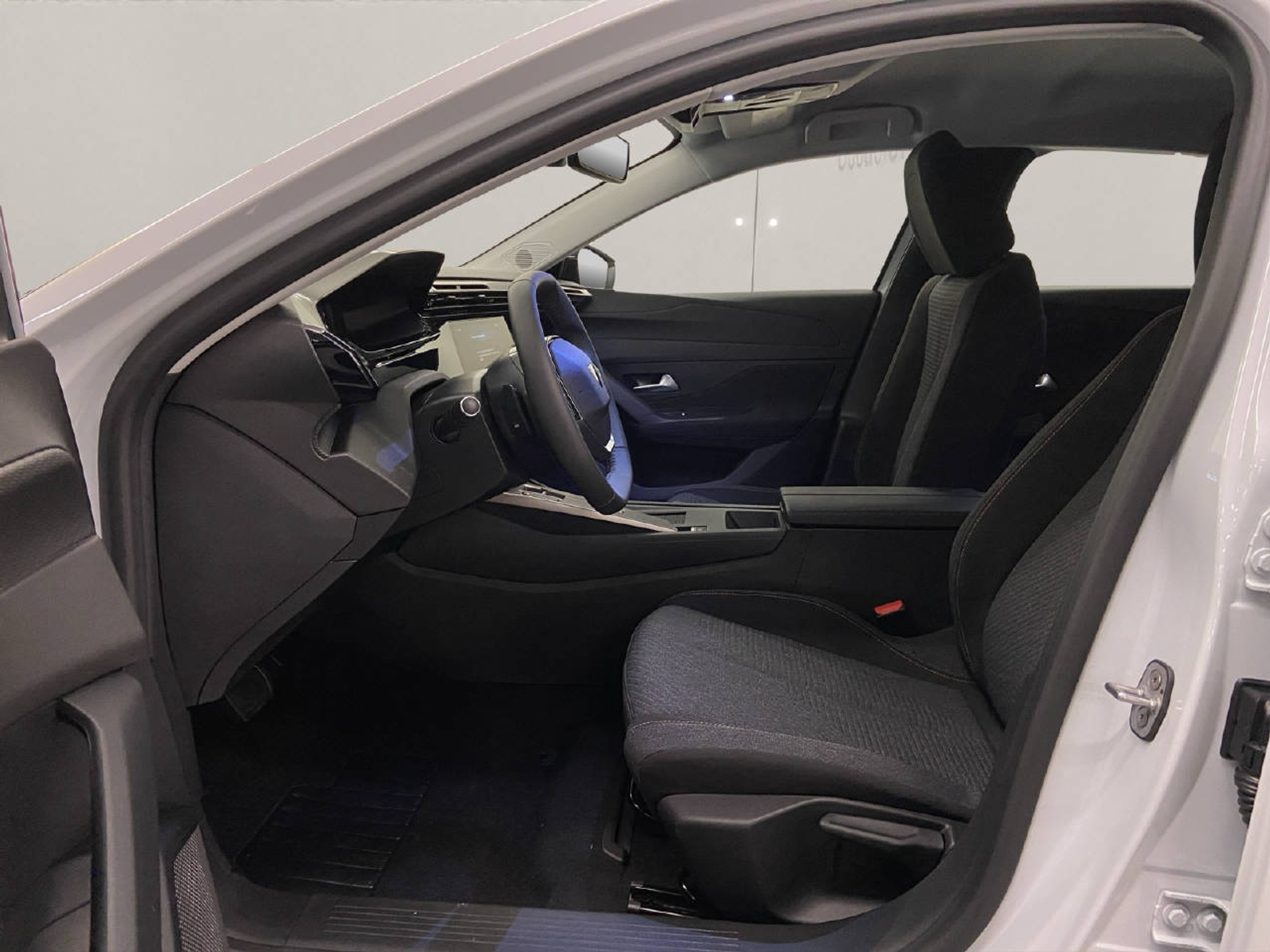 listing desktop thumbnail image 4