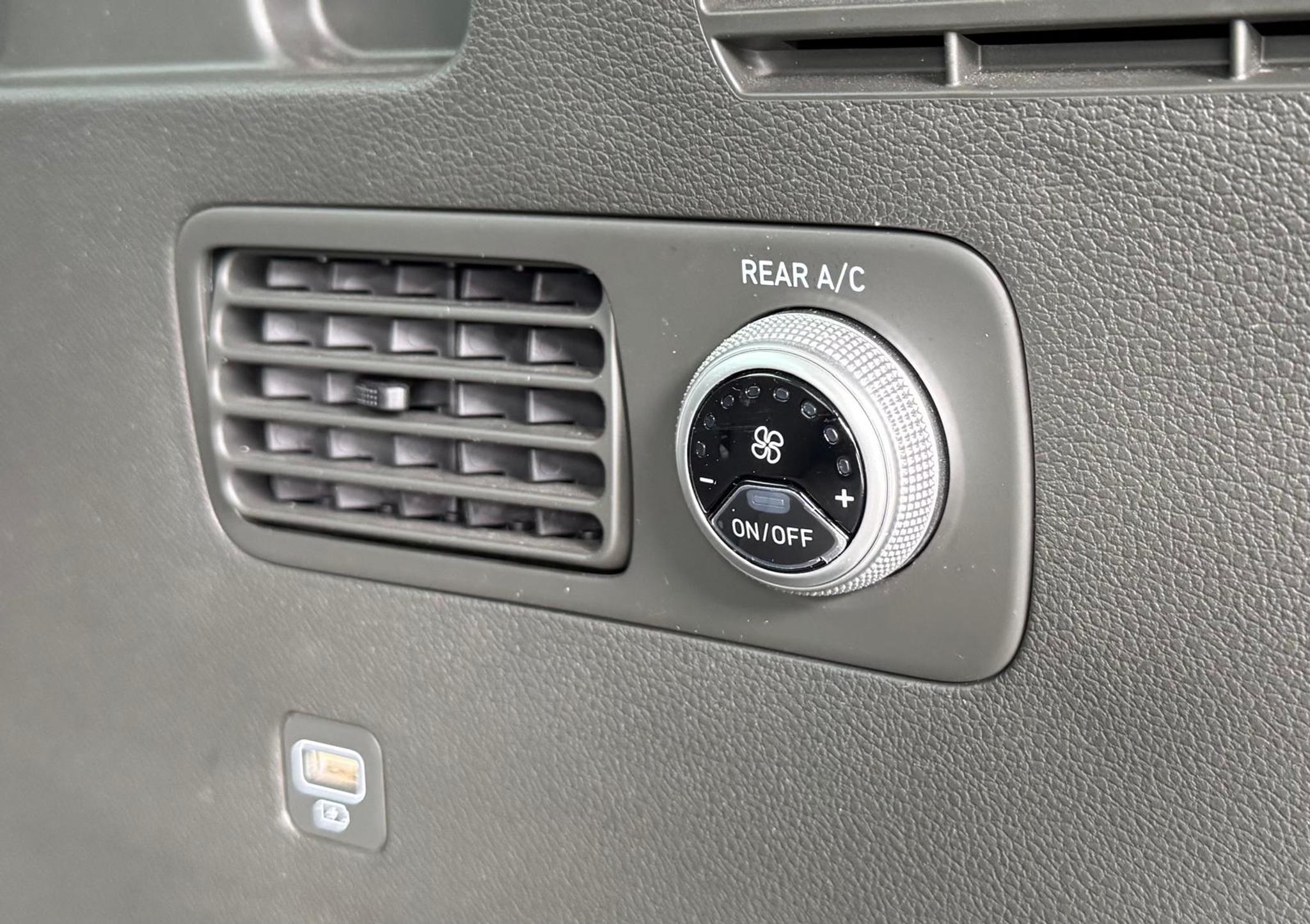 listing desktop thumbnail image 14