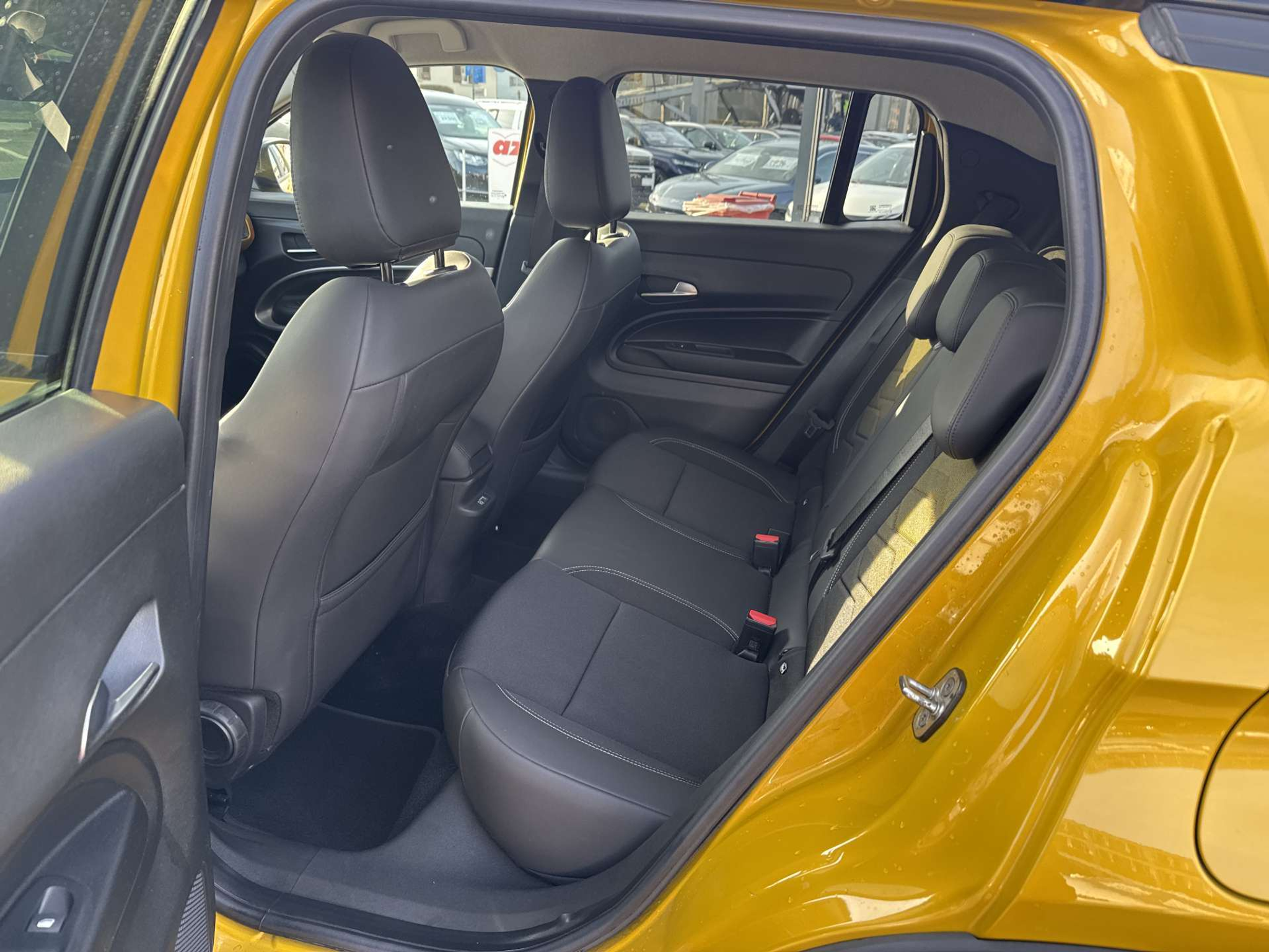 listing desktop thumbnail image 6