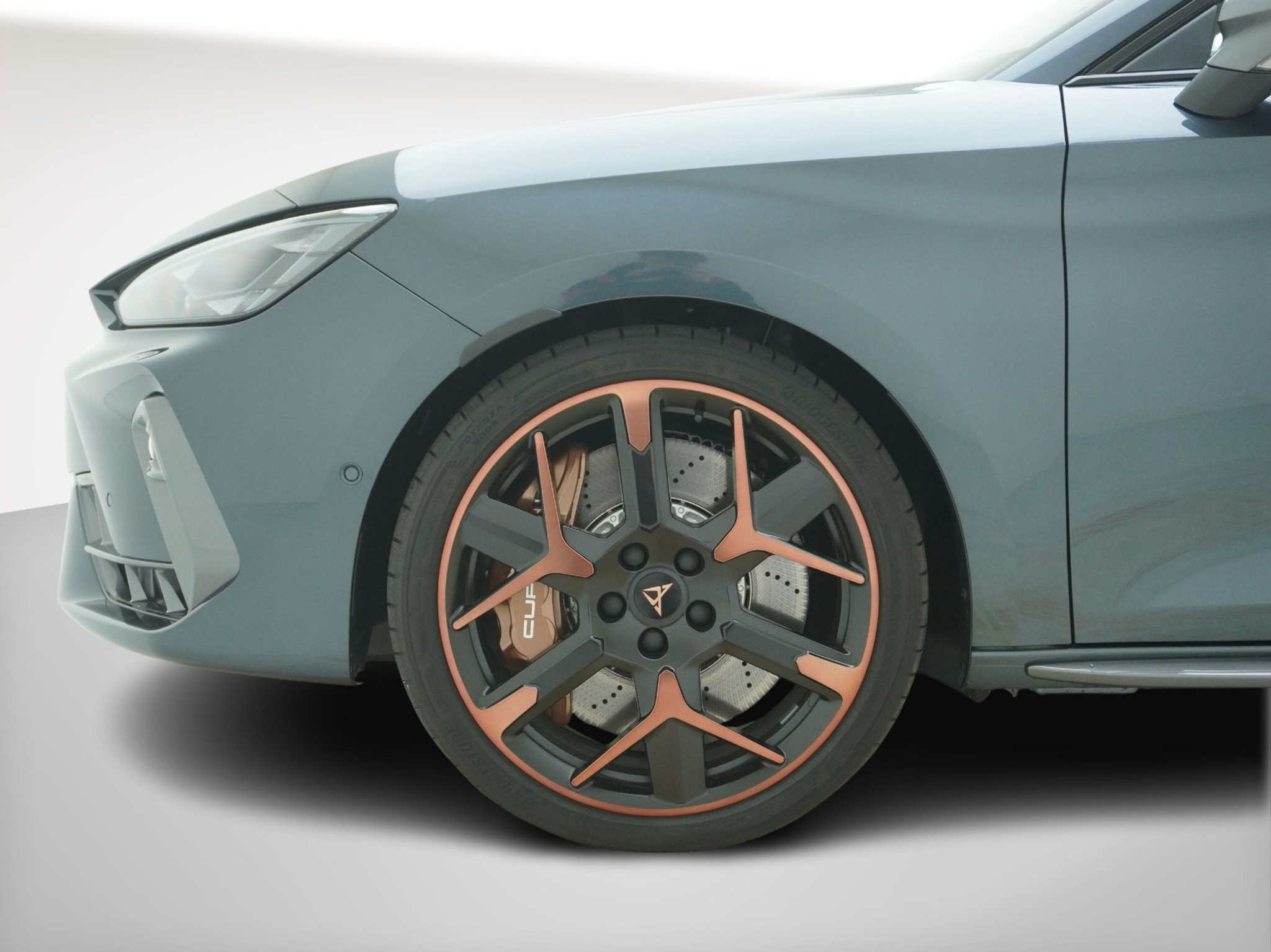 listing desktop thumbnail image 11