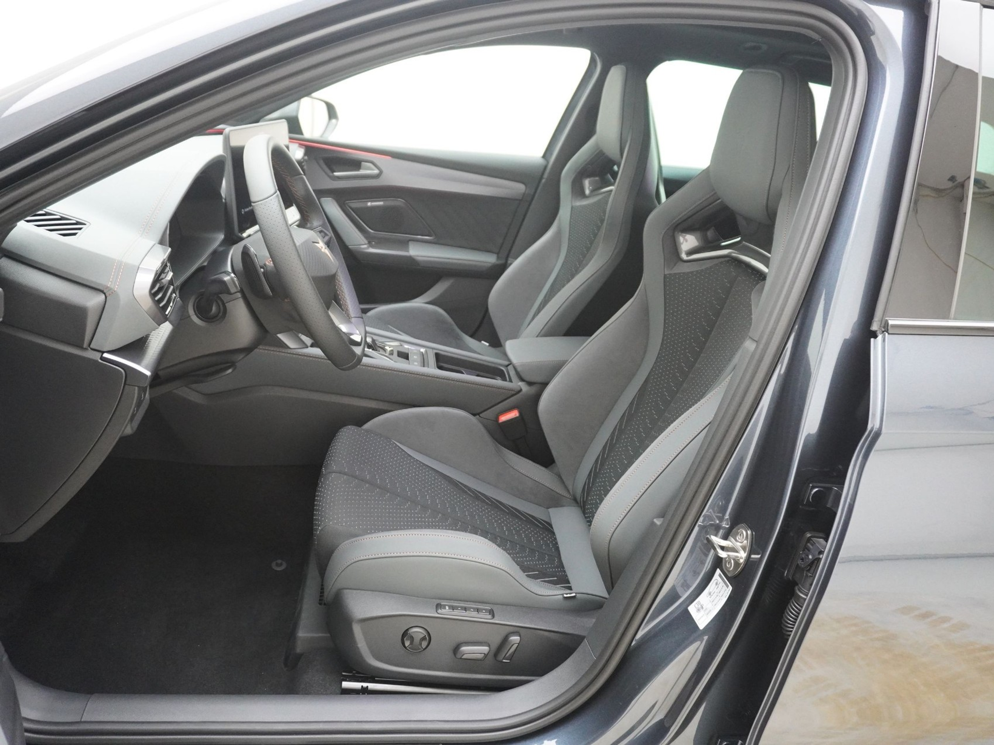 listing desktop thumbnail image 15