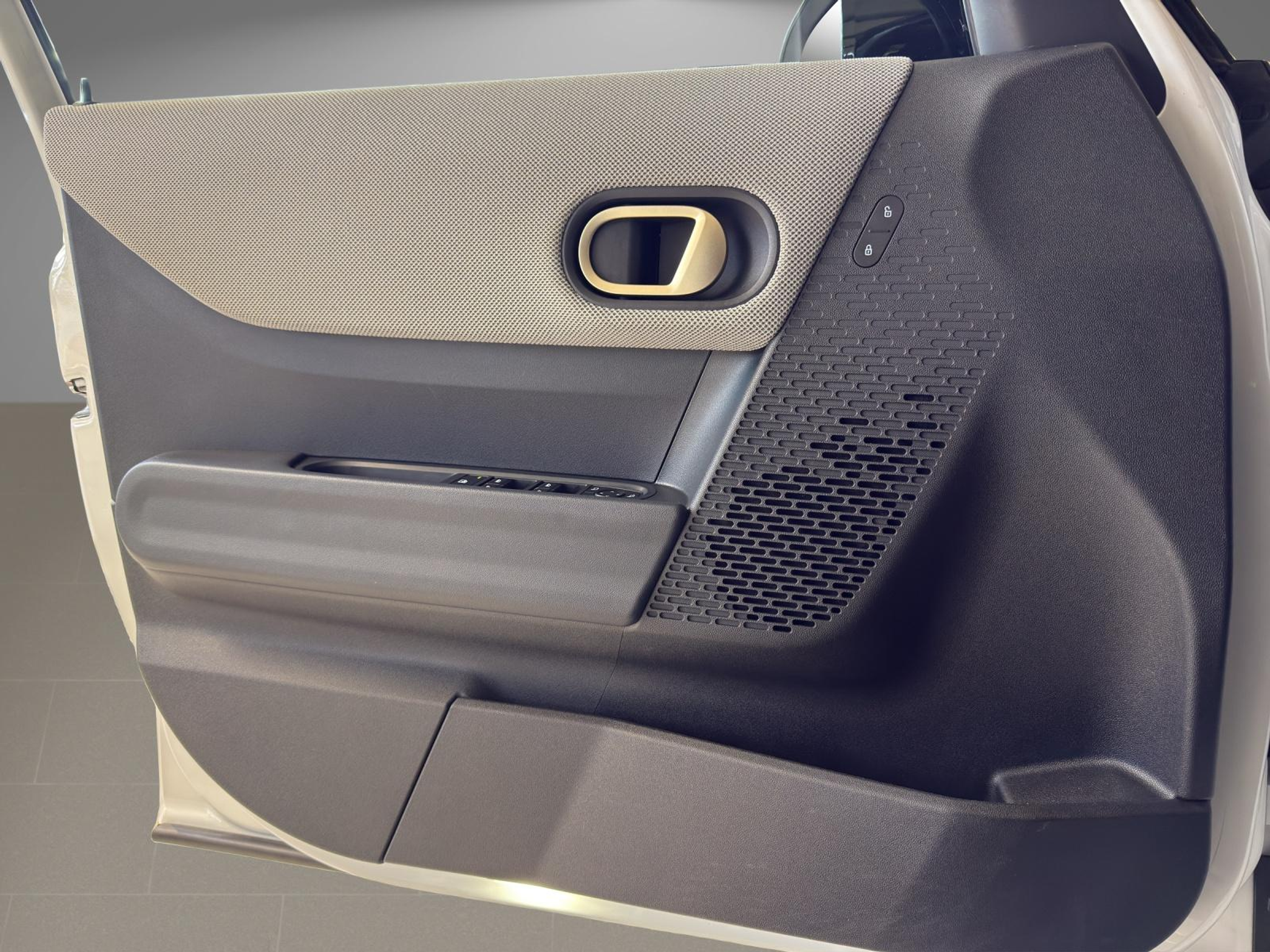 listing desktop thumbnail image 14