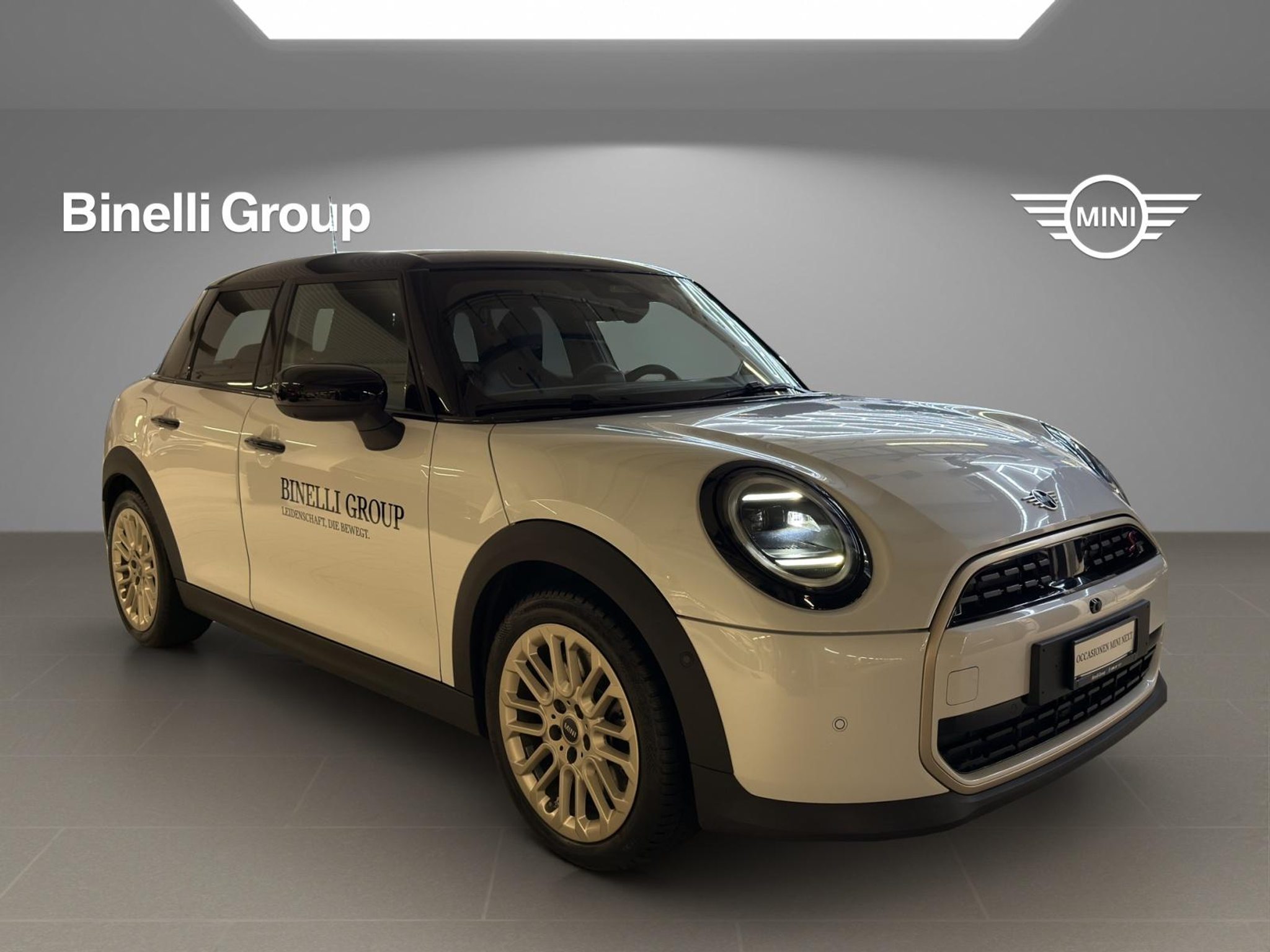 listing desktop thumbnail image 6