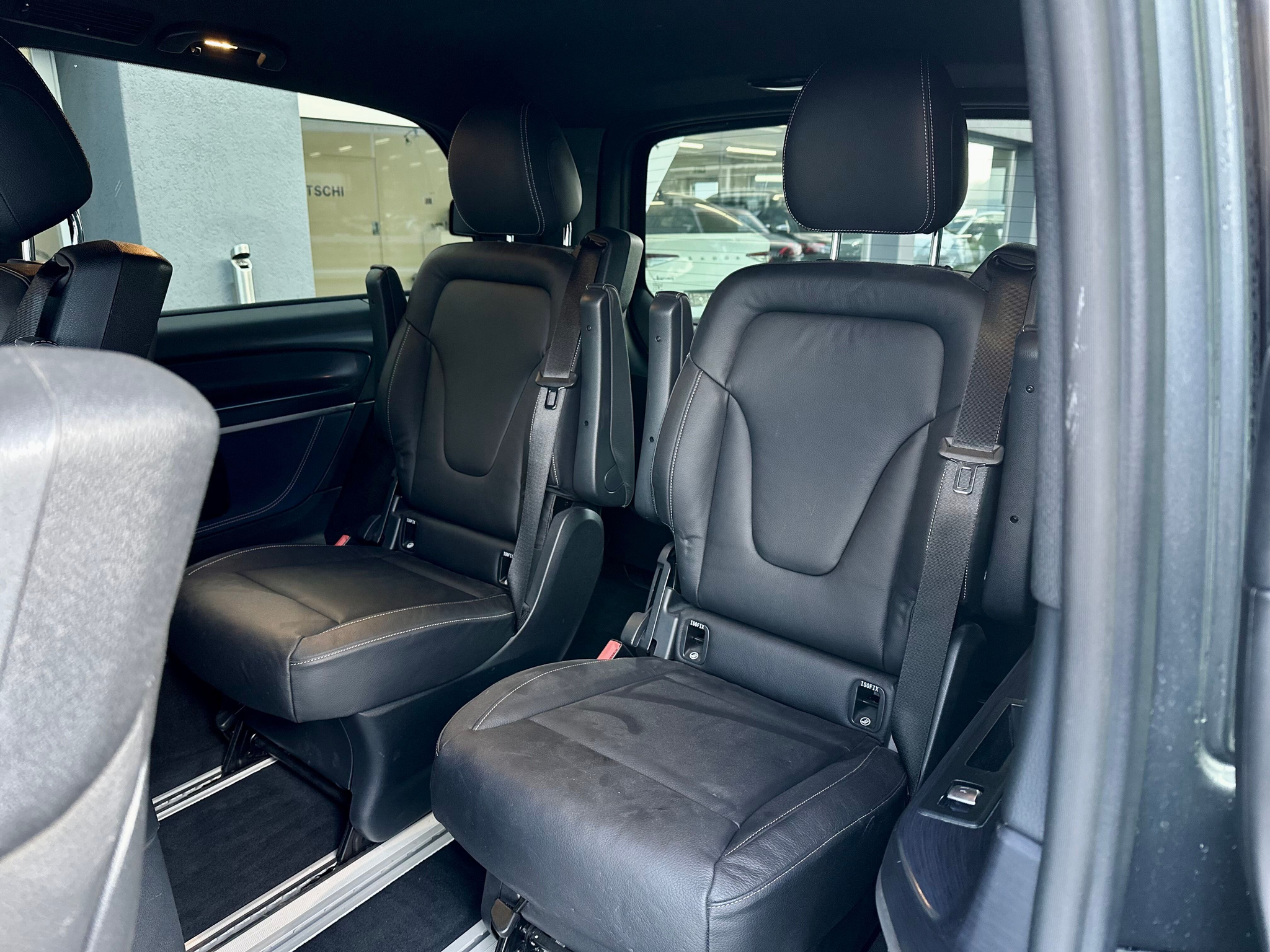 listing desktop thumbnail image 10