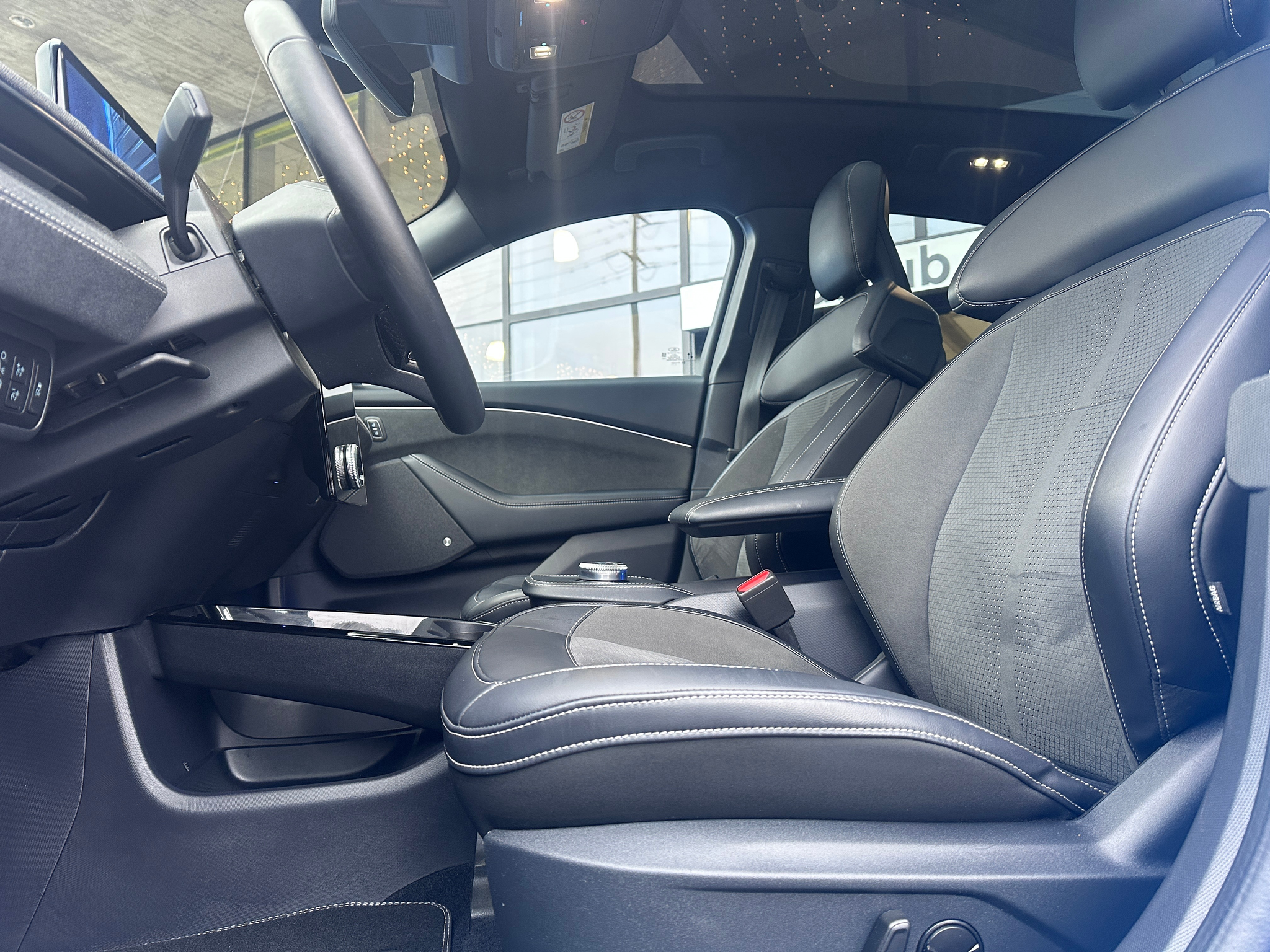 listing desktop thumbnail image 8