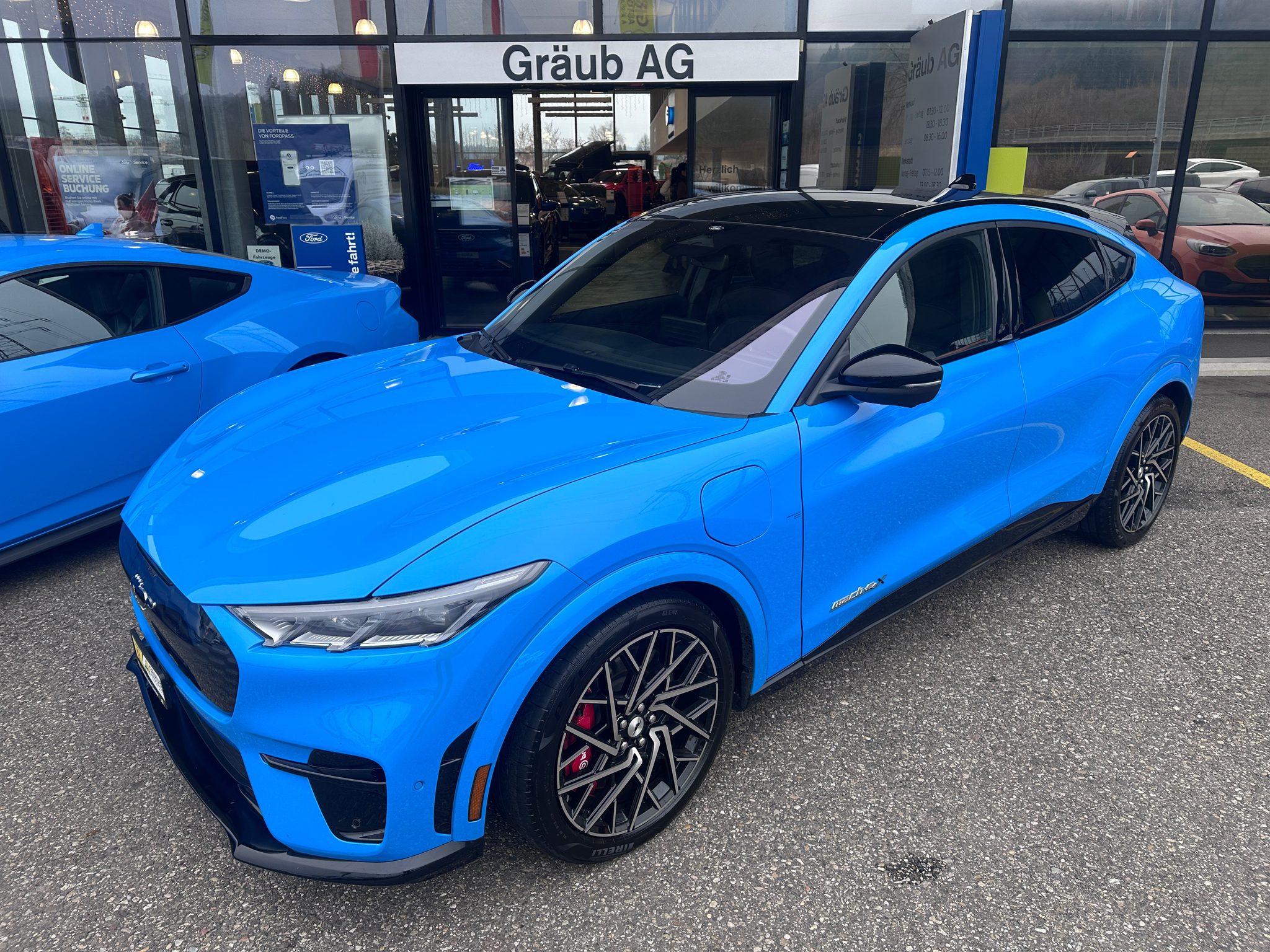 listing desktop thumbnail image 2