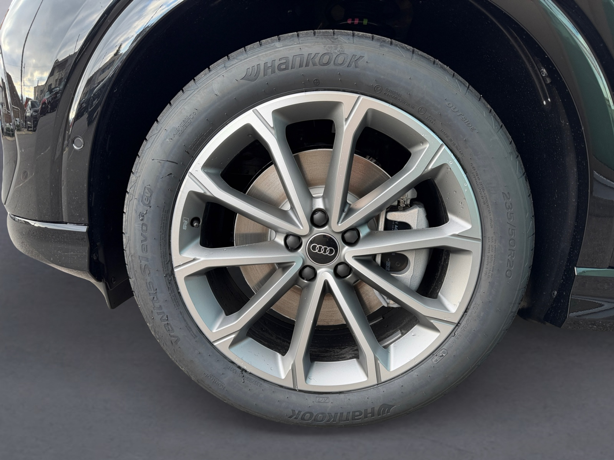 listing desktop thumbnail image 11