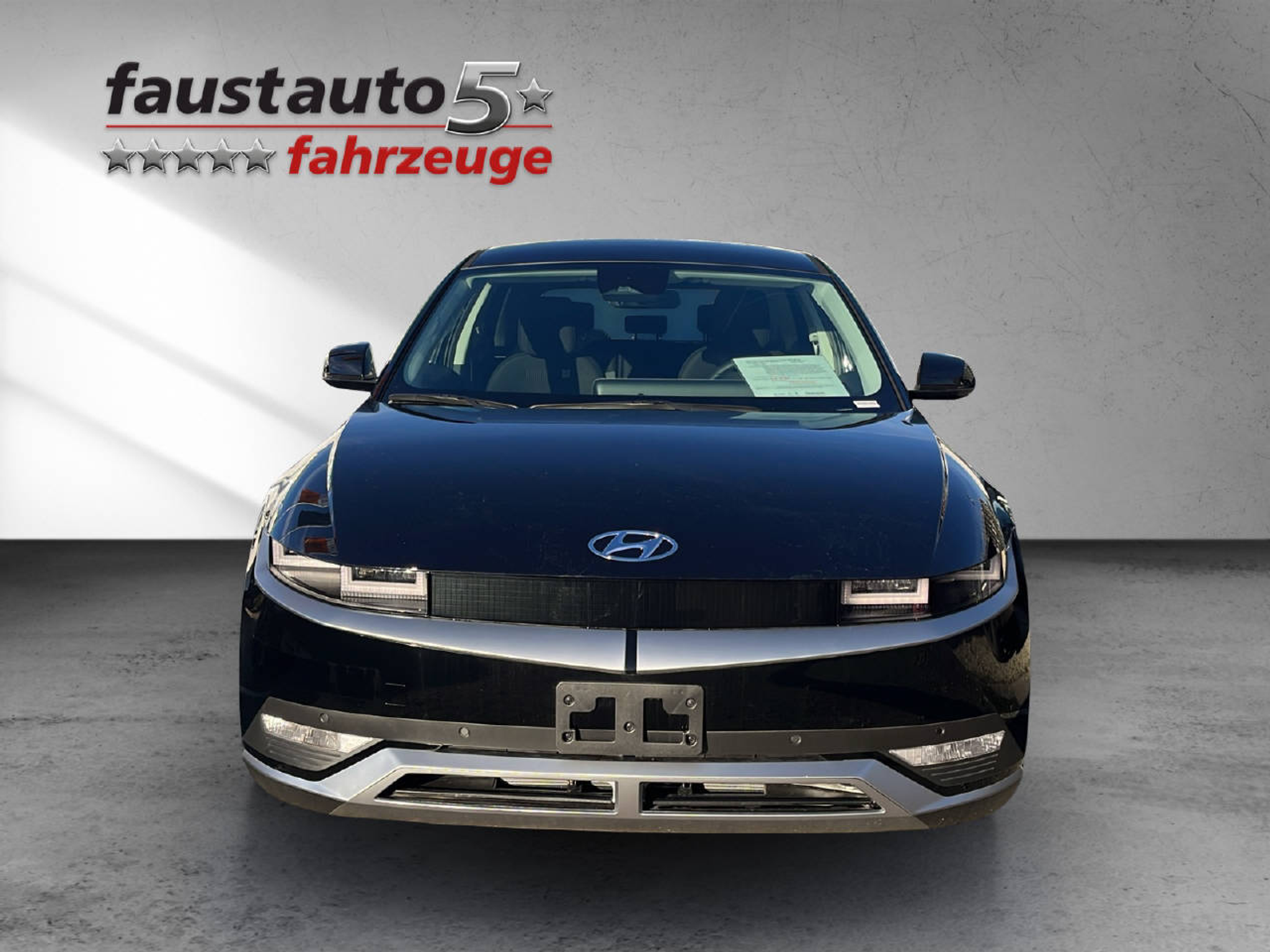 listing desktop thumbnail image 1