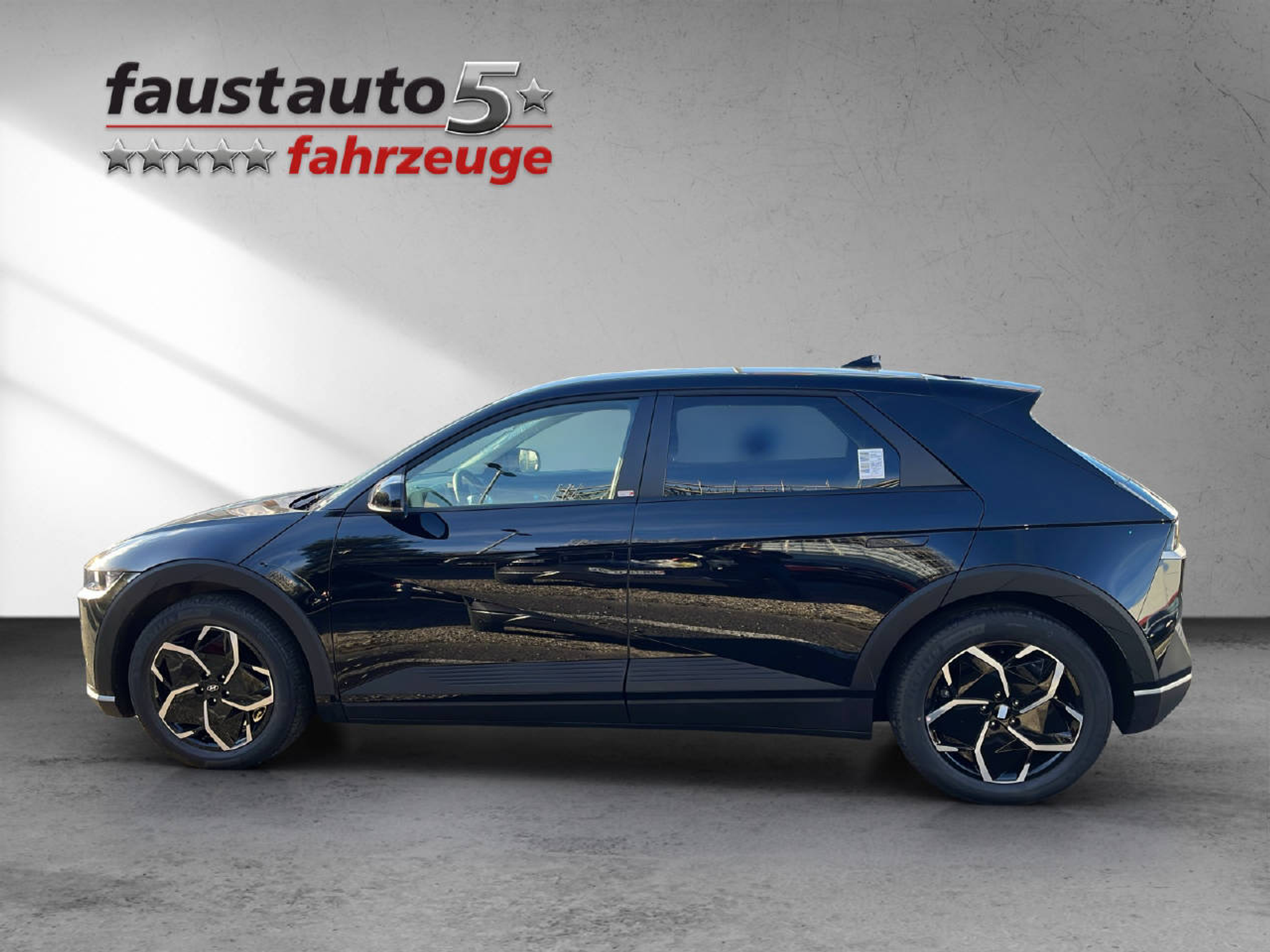 listing desktop thumbnail image 2