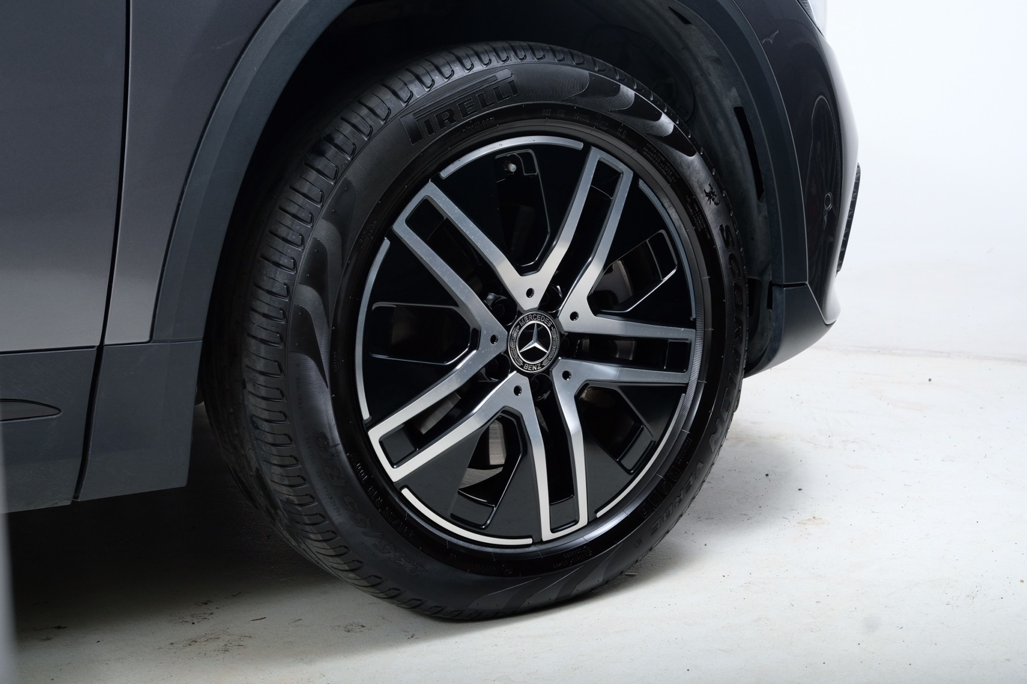 listing desktop thumbnail image 3