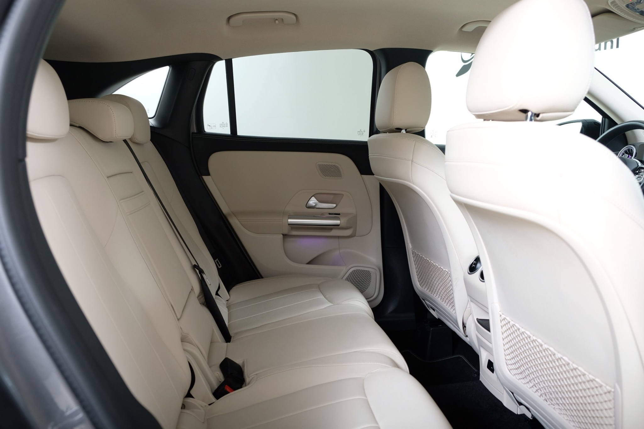 listing desktop thumbnail image 7