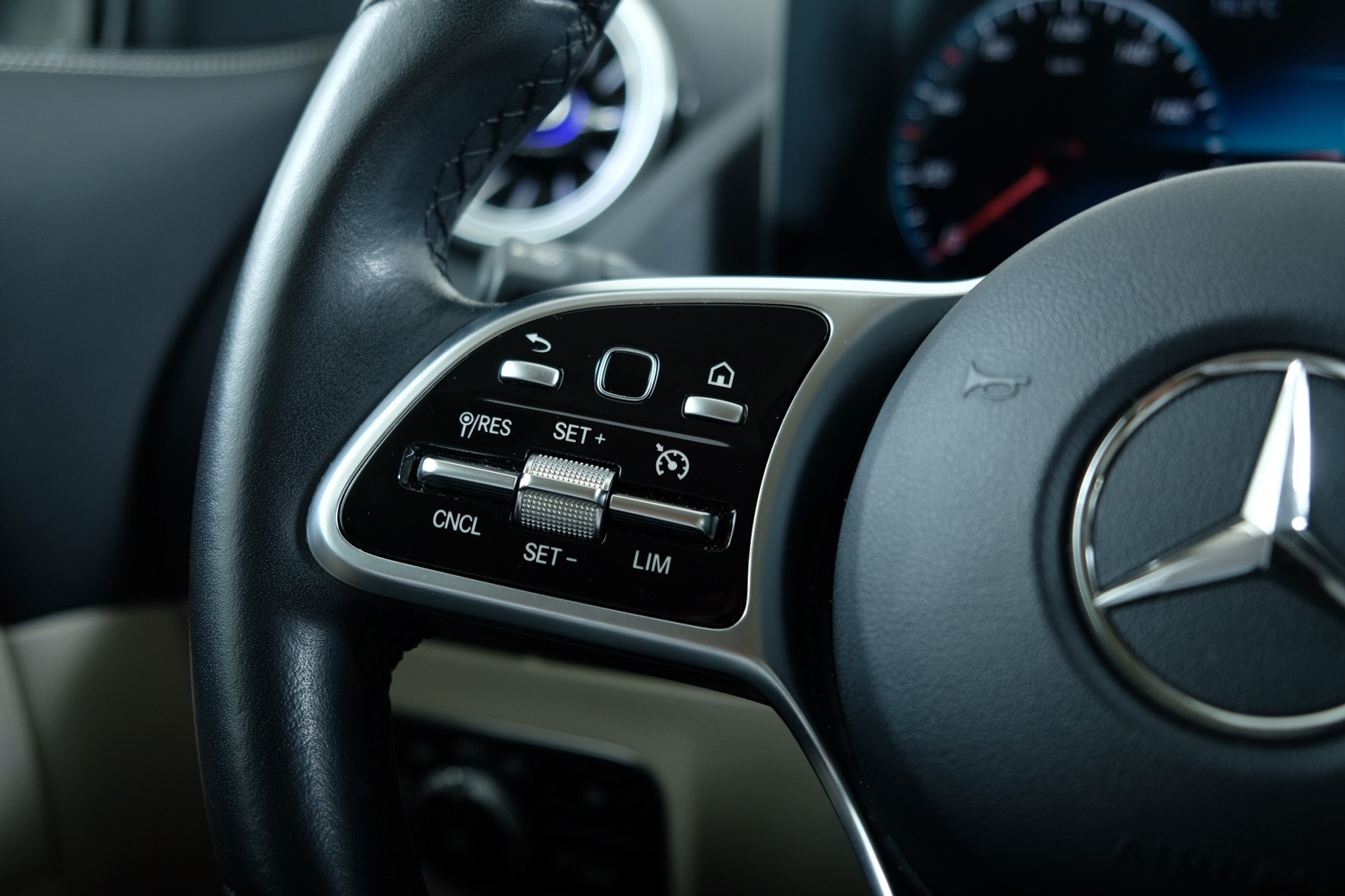 listing desktop thumbnail image 12