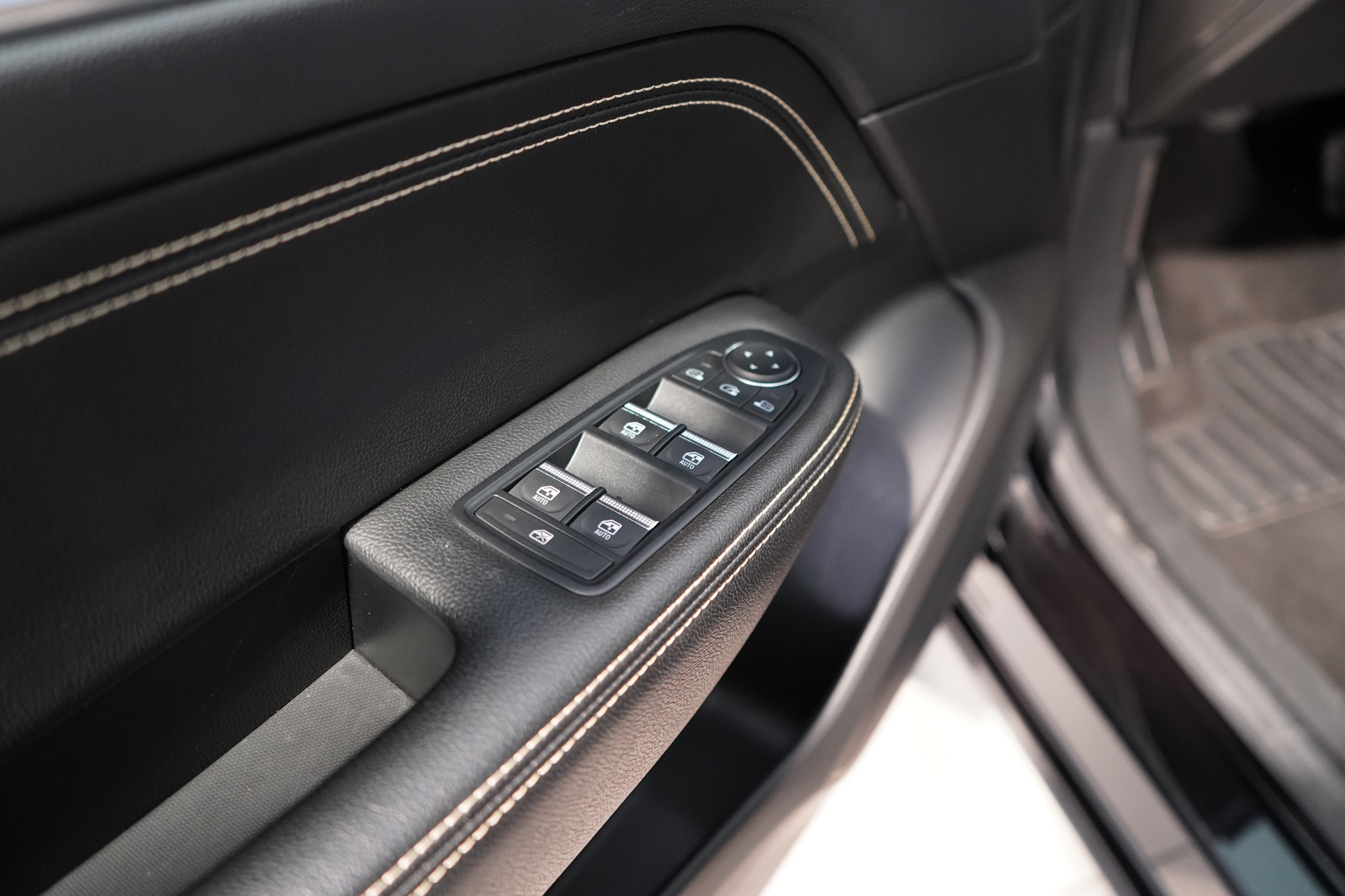 listing desktop thumbnail image 13