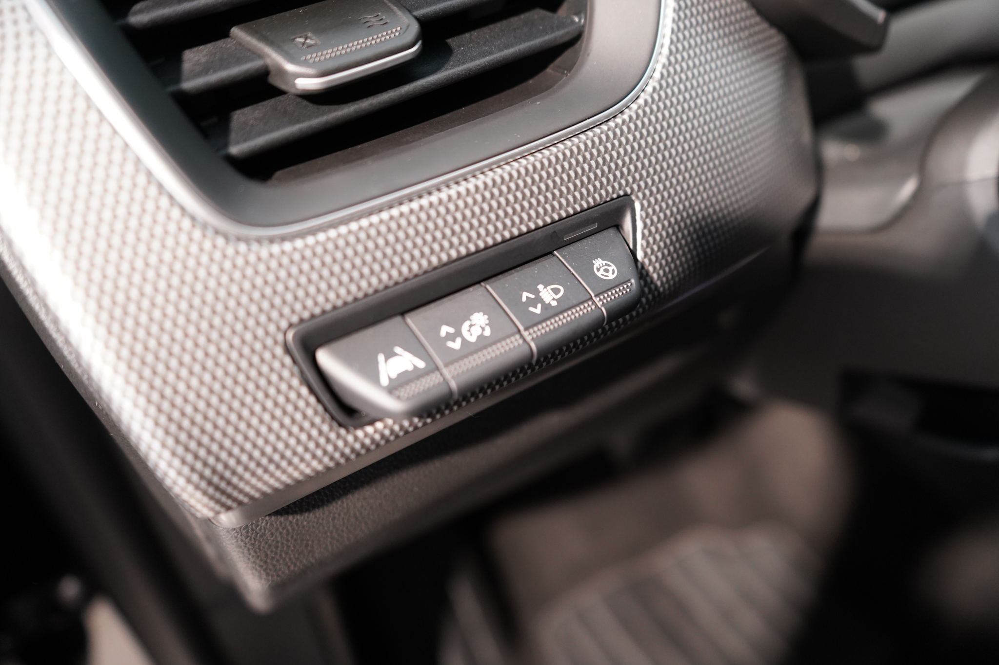 listing desktop thumbnail image 14