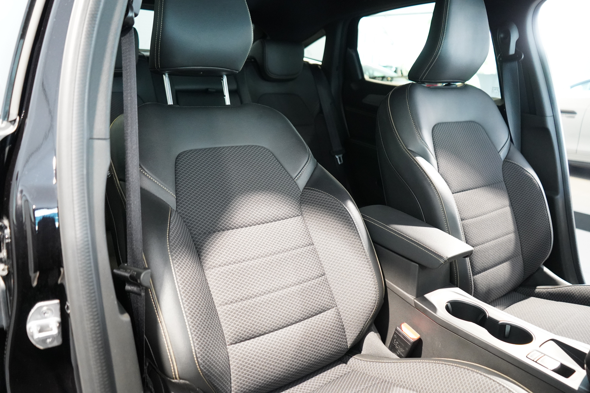 listing desktop thumbnail image 6