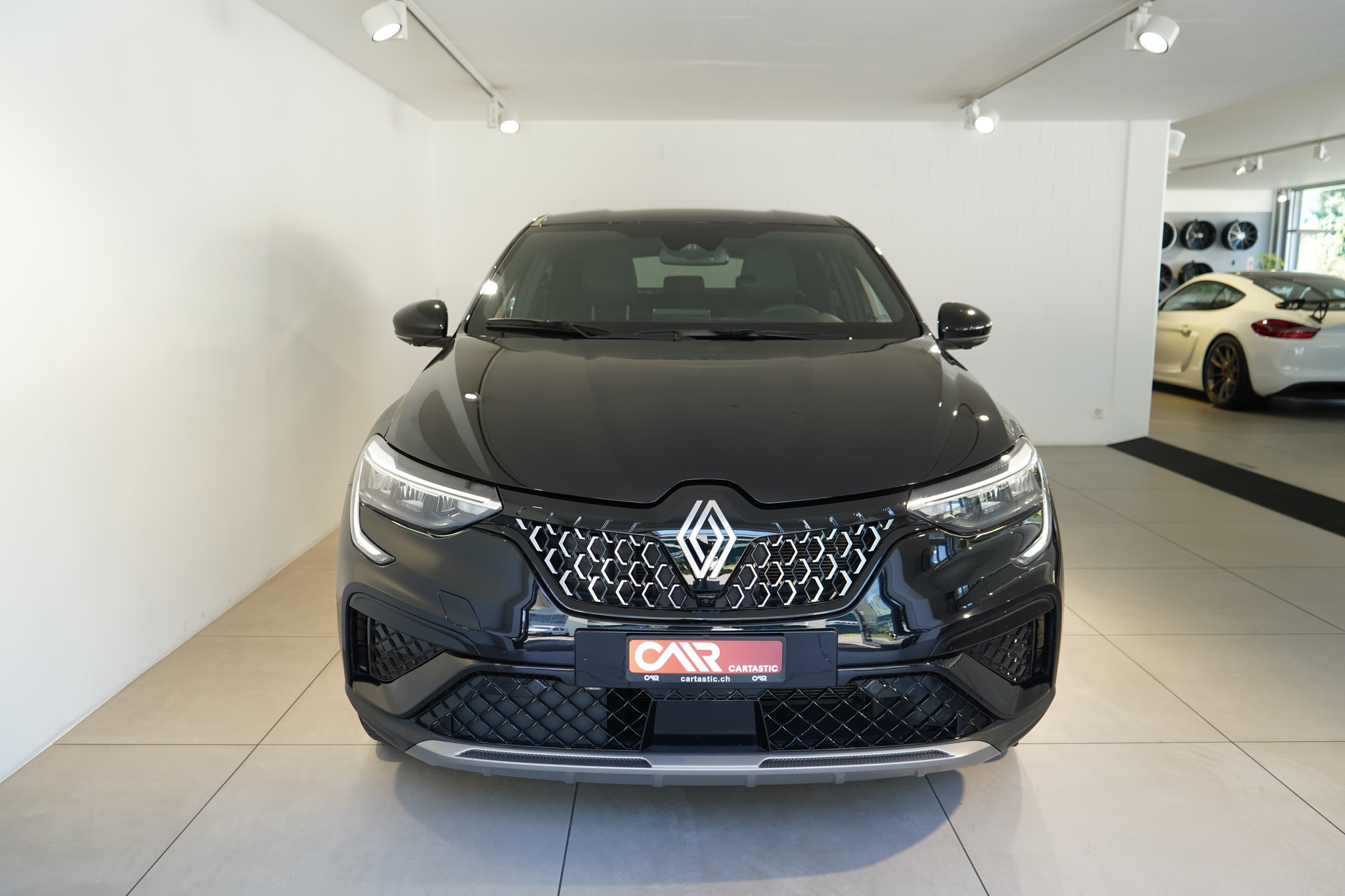 listing desktop thumbnail image 1