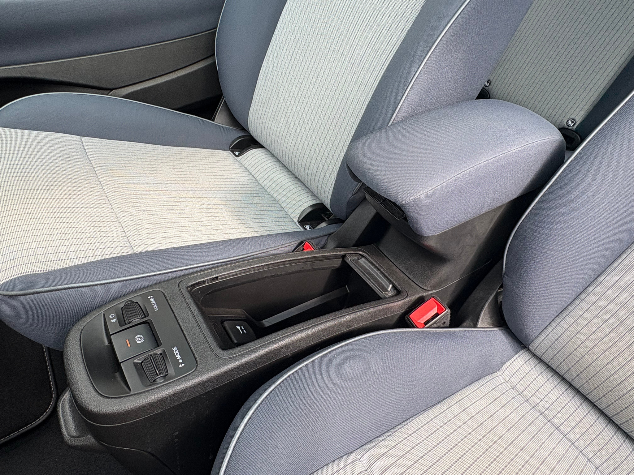 listing desktop thumbnail image 6