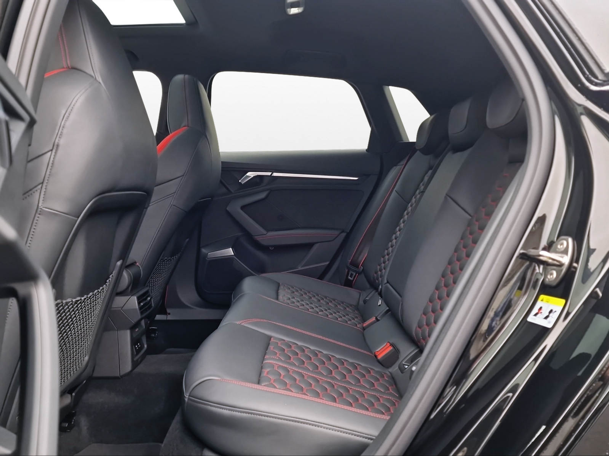 listing desktop thumbnail image 9