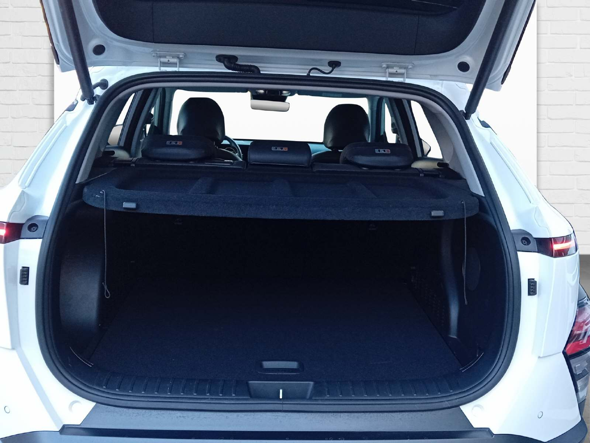 listing desktop thumbnail image 5