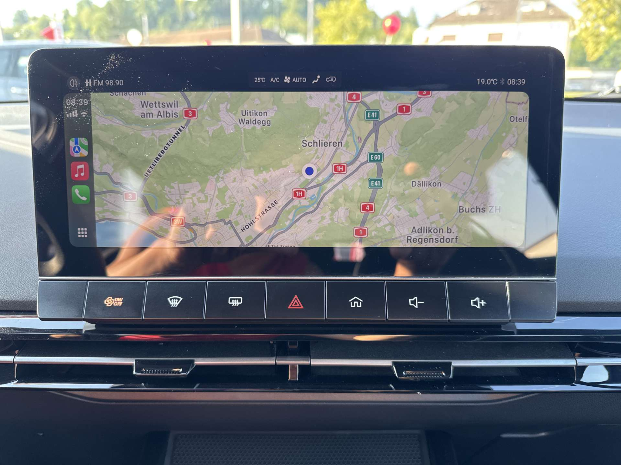 listing desktop thumbnail image 1