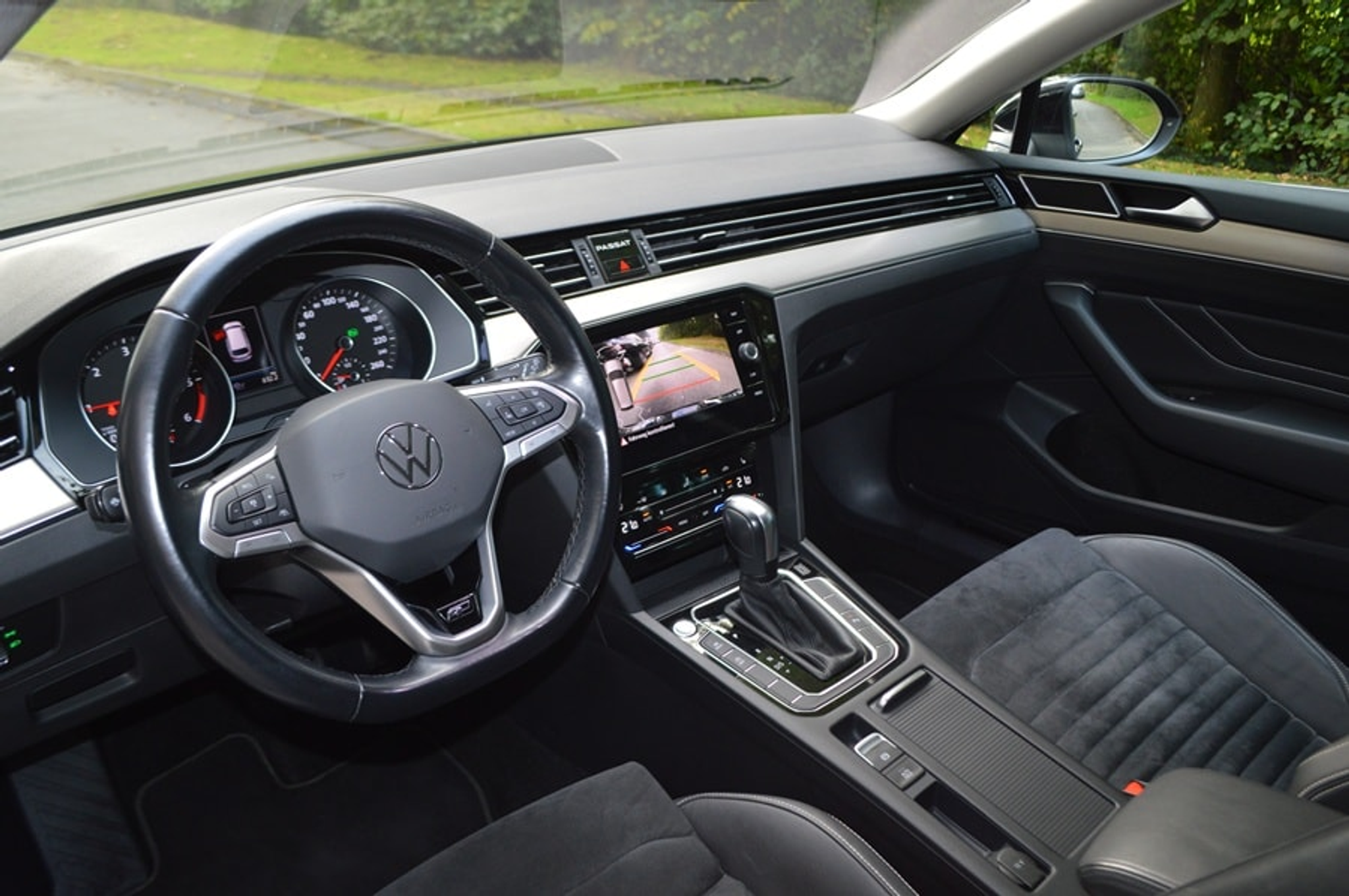 listing desktop thumbnail image 6