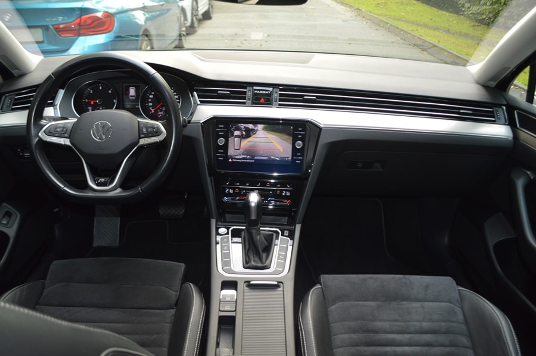 listing desktop thumbnail image 10