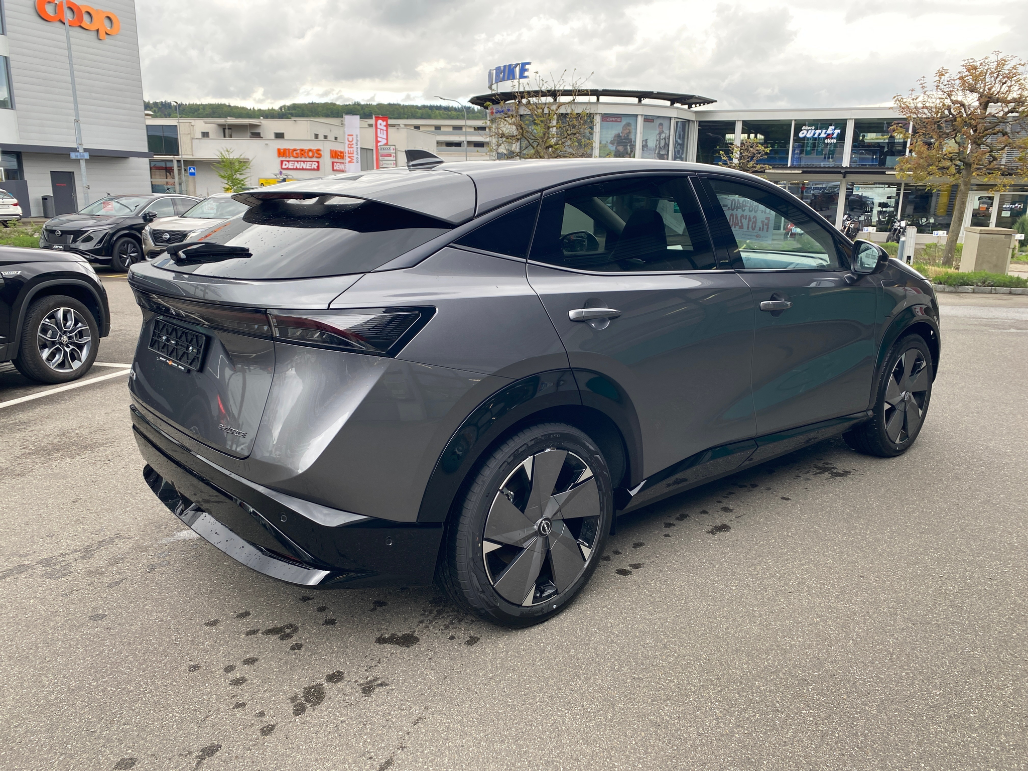 listing desktop thumbnail image 5