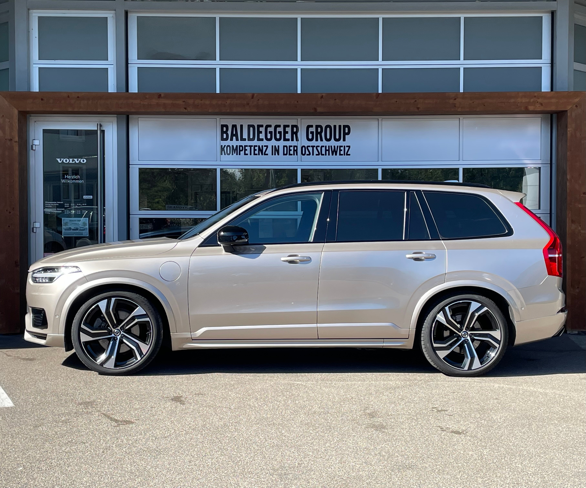 listing desktop thumbnail image 8