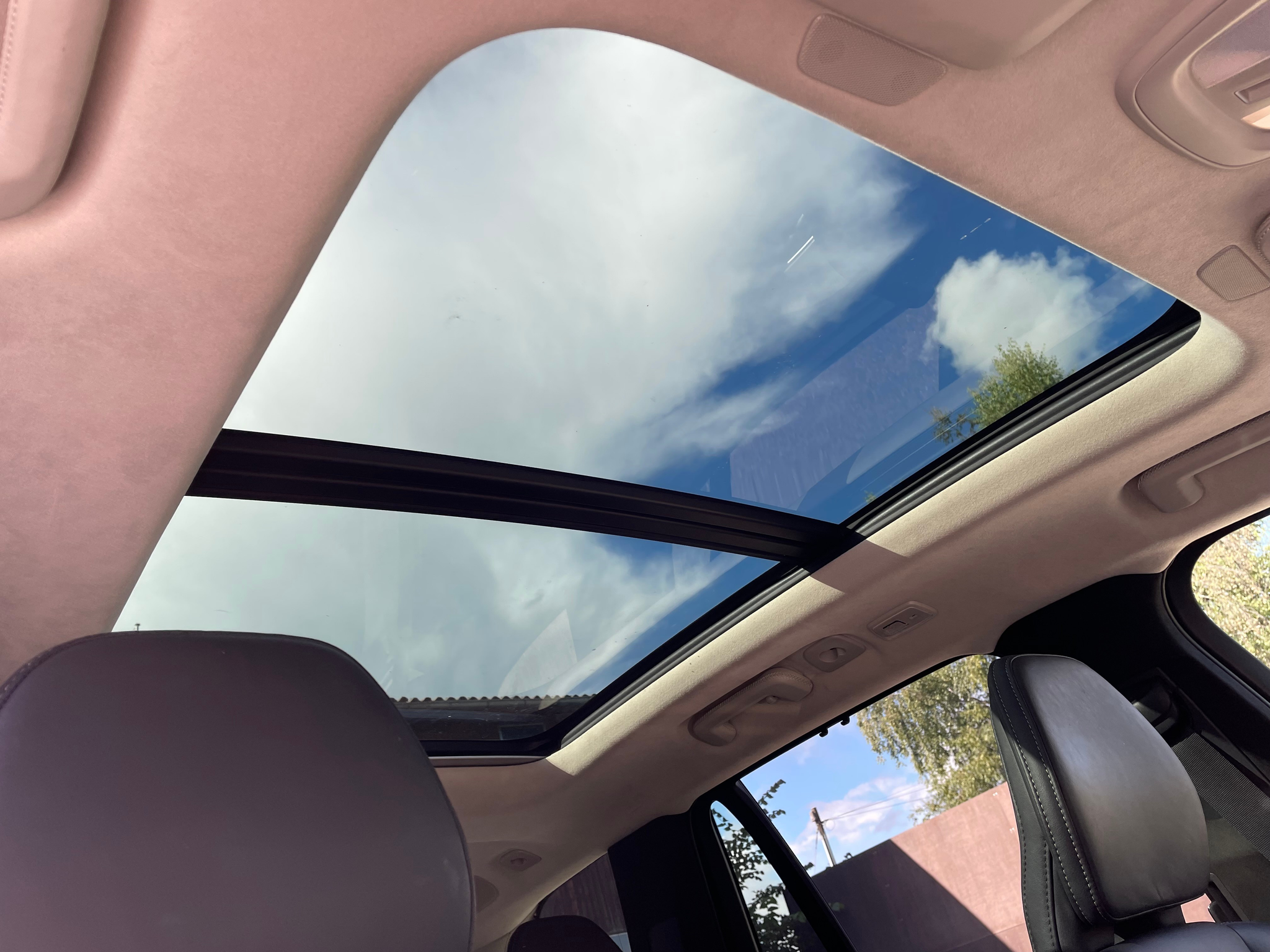 listing desktop thumbnail image 12