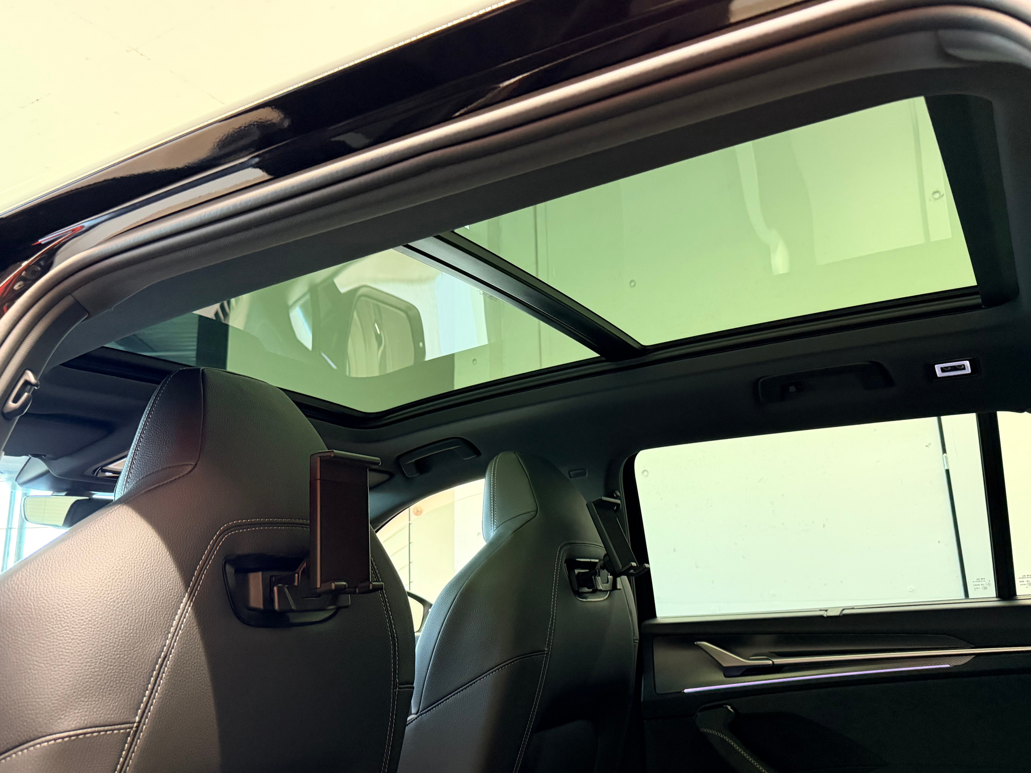 listing desktop thumbnail image 14