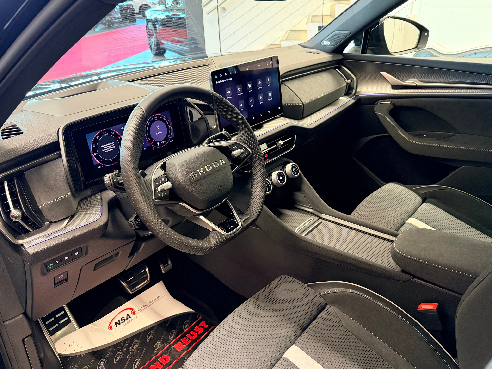 listing desktop thumbnail image 8