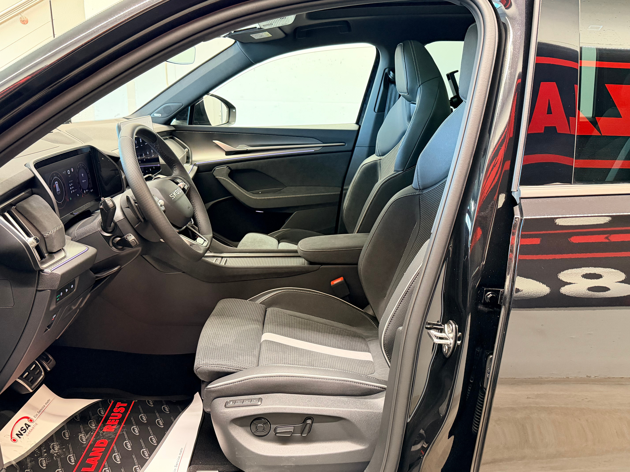 listing desktop thumbnail image 10