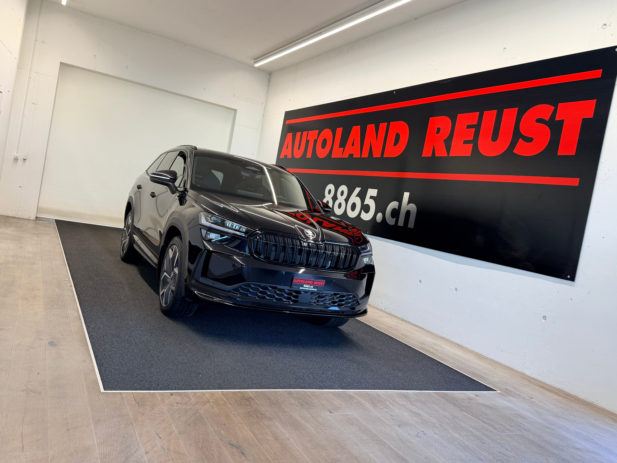 listing desktop thumbnail image 0