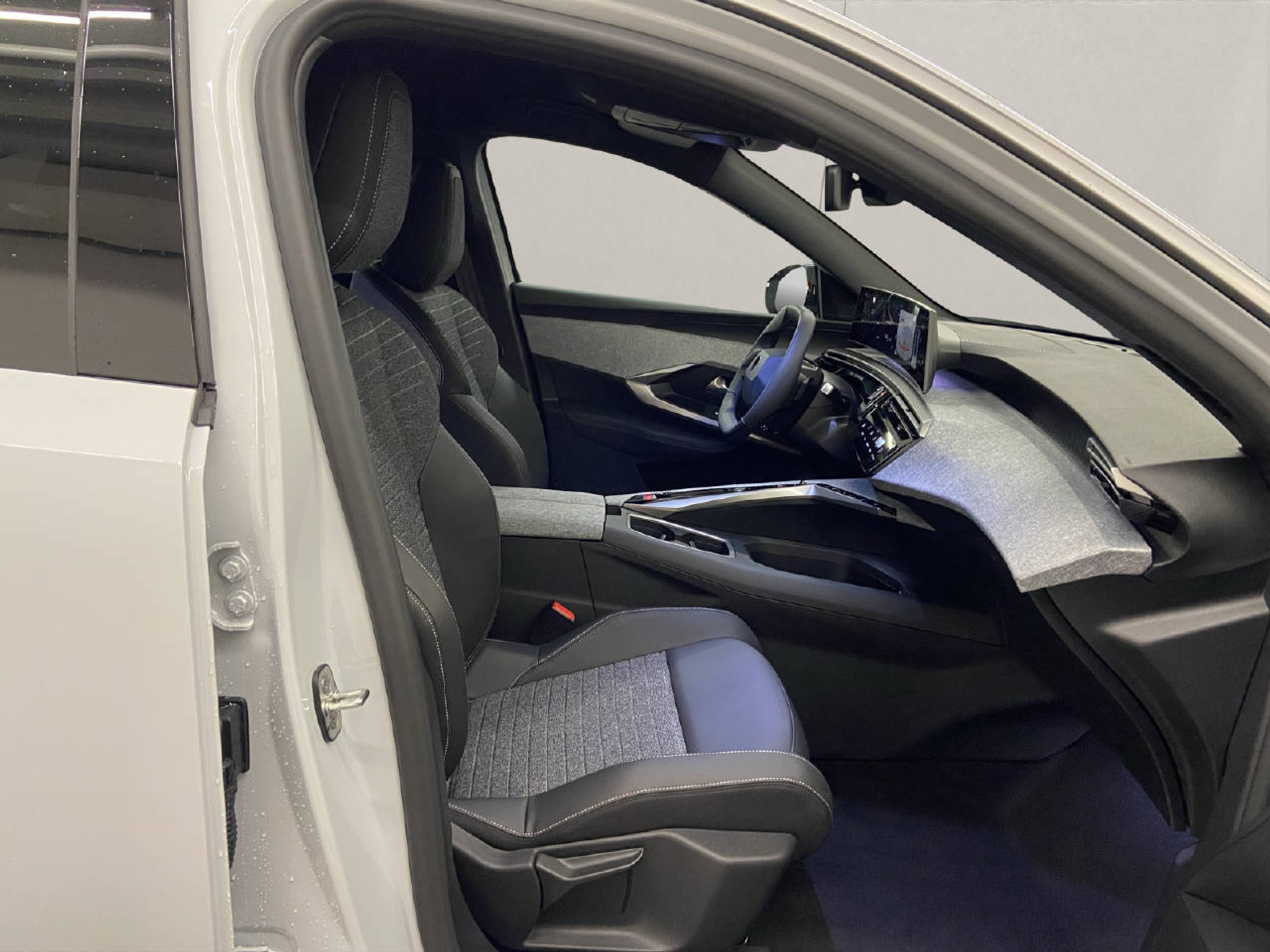 listing desktop thumbnail image 11